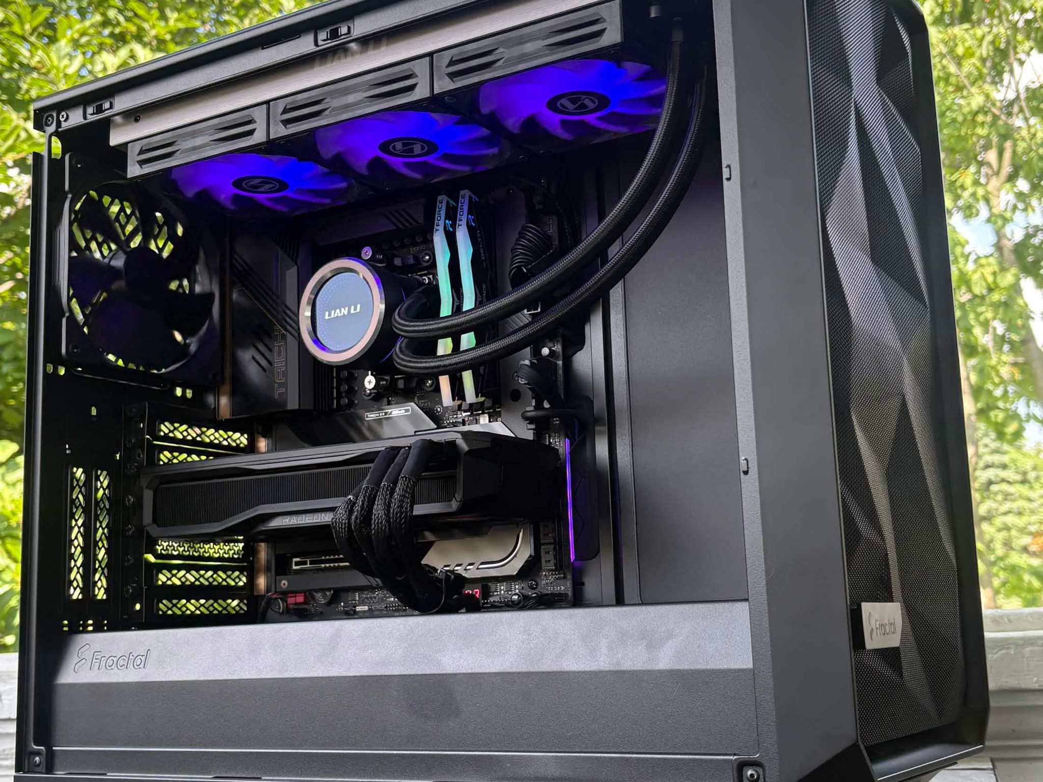 Mendi Electronics Ryzen 9 7950X • Radeon RX 7900 XT • 32GB DDR5 • 2TB NVMe • X670E Taichi