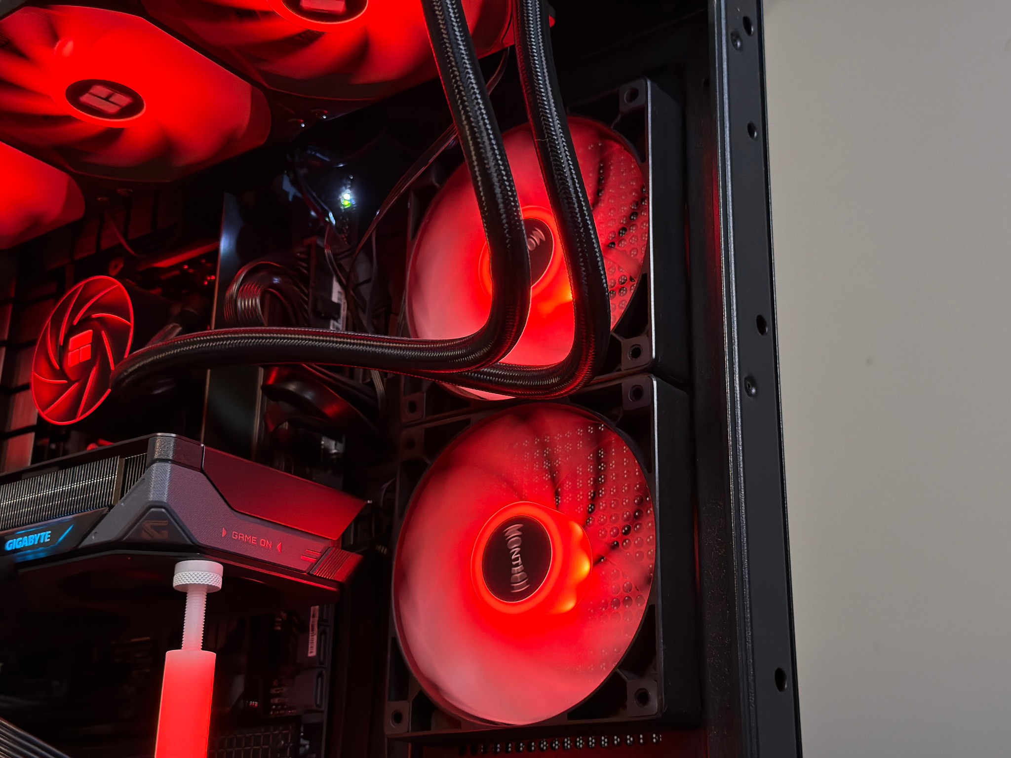 ♠️❤️ Black Gaming PC ❤️♠️ | Ryzen 5 7600X | RTX 5060 | 16GB DDR5 | 1TB NVME | WiFi + Bluetooth