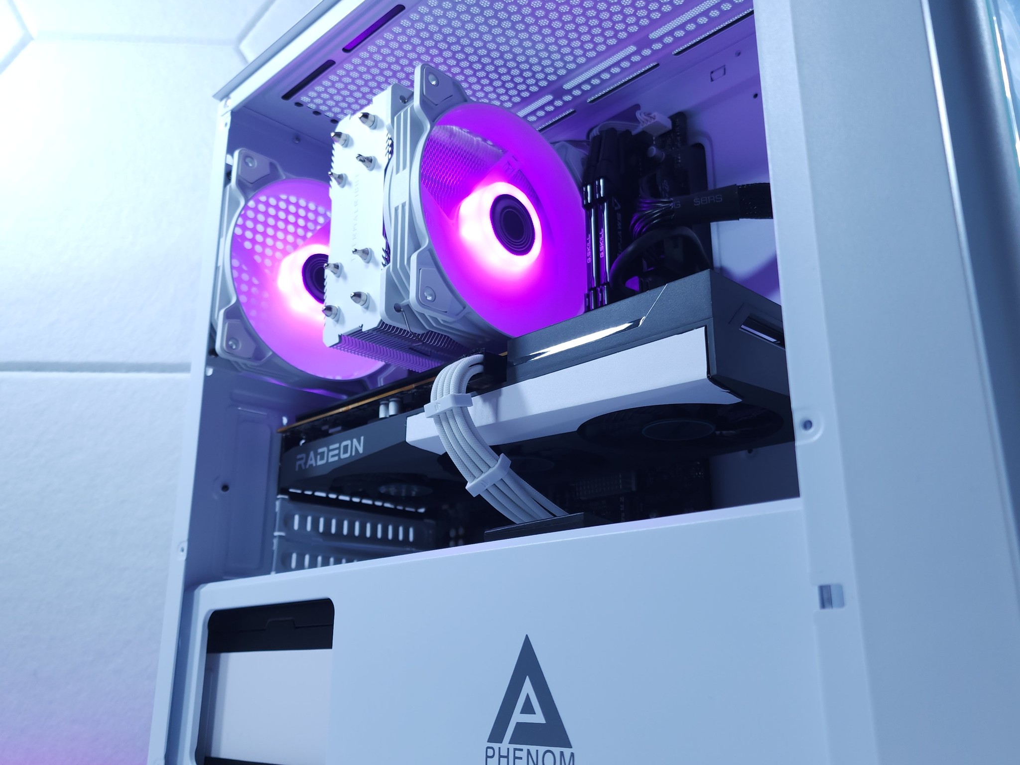 💜🤍1080p Gaming | RX 6600 | Core i3 12100T | 32GB 3200MHz | 1TB SSD