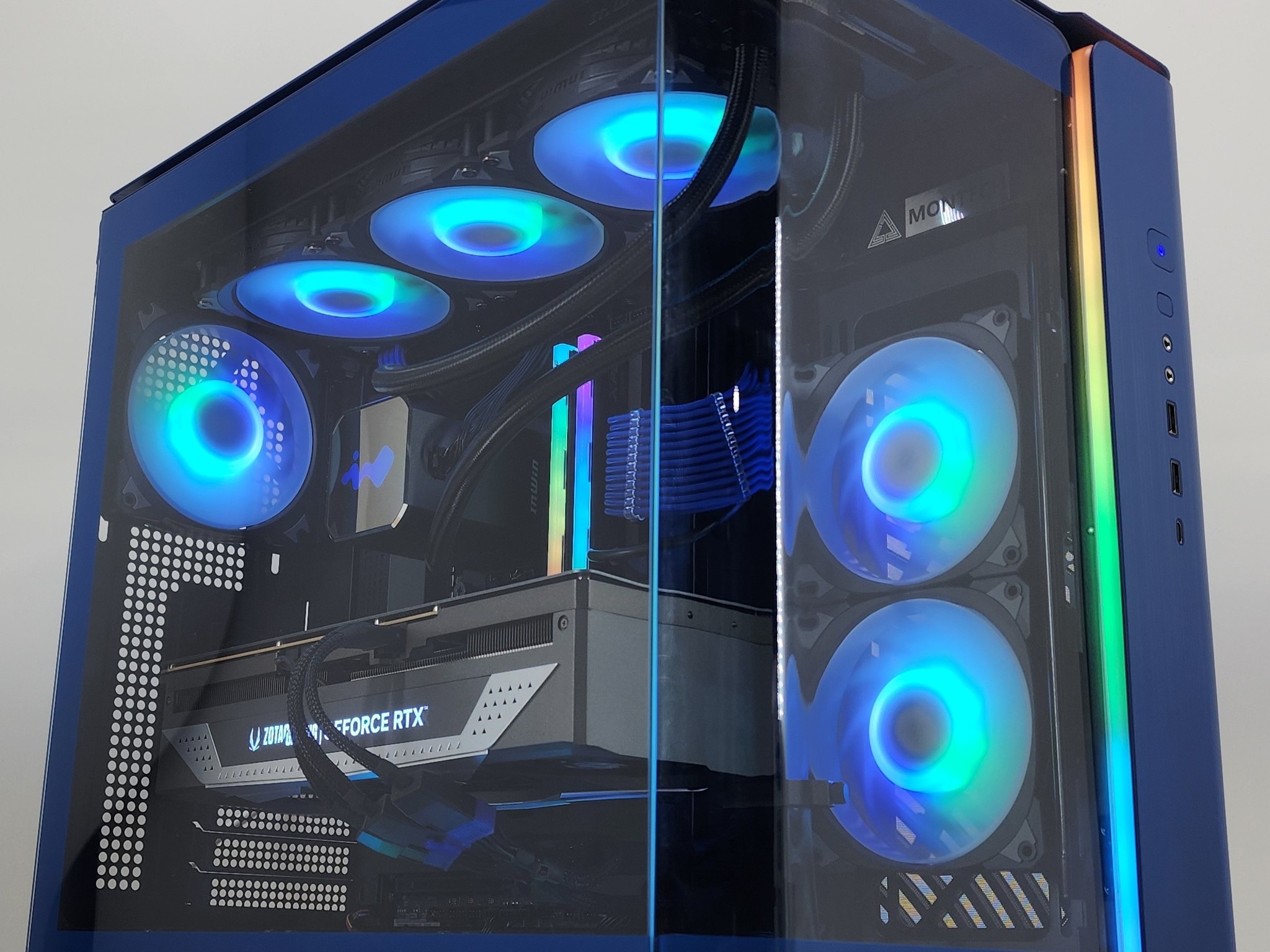 Gaming PC Ryzen 7 9700X 32GB RAM 2TB SSD RTX 4070 Ti SUPER 16GB Win11 Computer