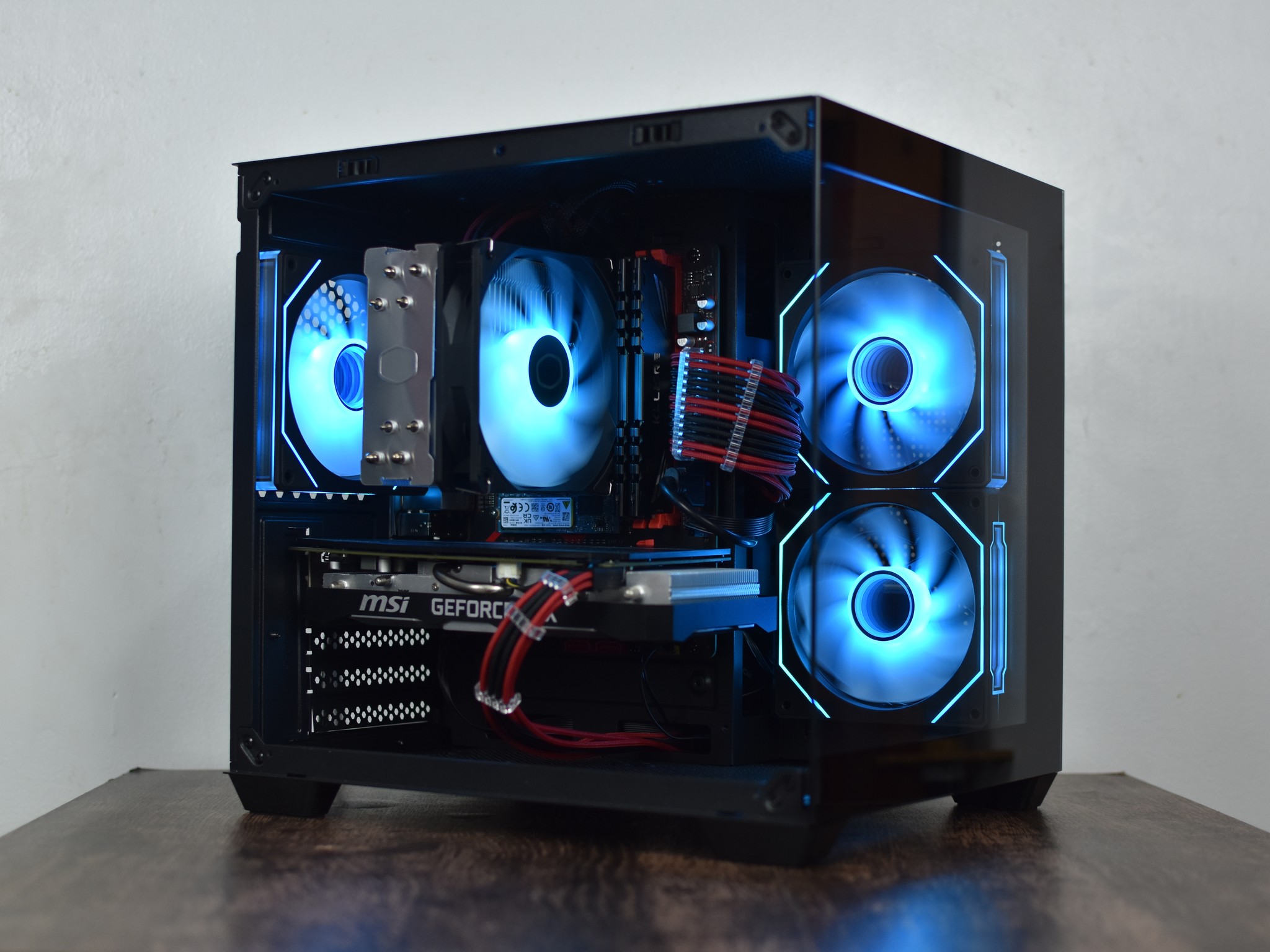 🖤Black & Red❤️ Budget Gaming PC (Ryzen 5 3600 + RTX 2060 Super + 16gb of ram)