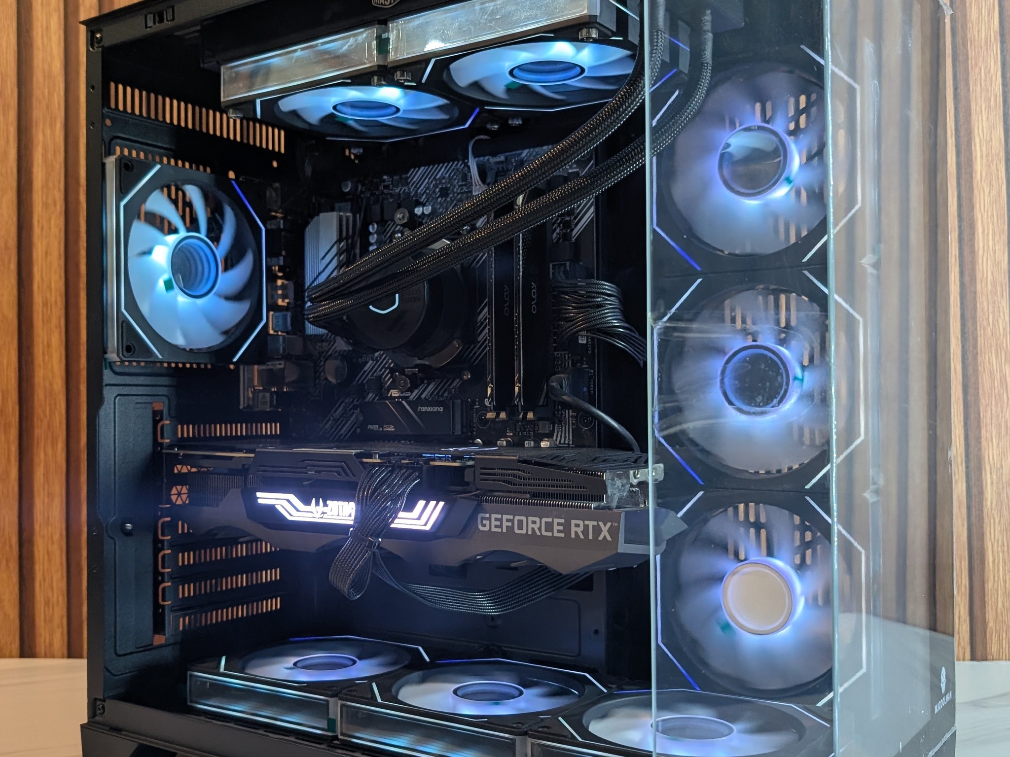 RTX 3080 | RYZEN 5 5600G | 1TB NVME | 240MM AIO | 16GB DDR4