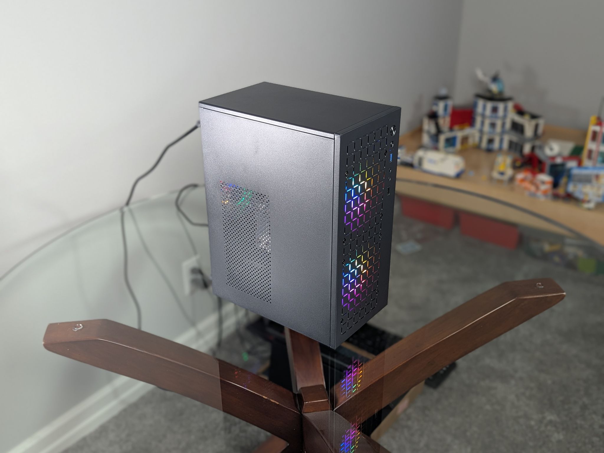 The "Glowbox - I Wanna Try PC Gaming" PC | 14-Core Intel  CPU | Nvidia GTX 1660 Super GPU | 16GB RAM