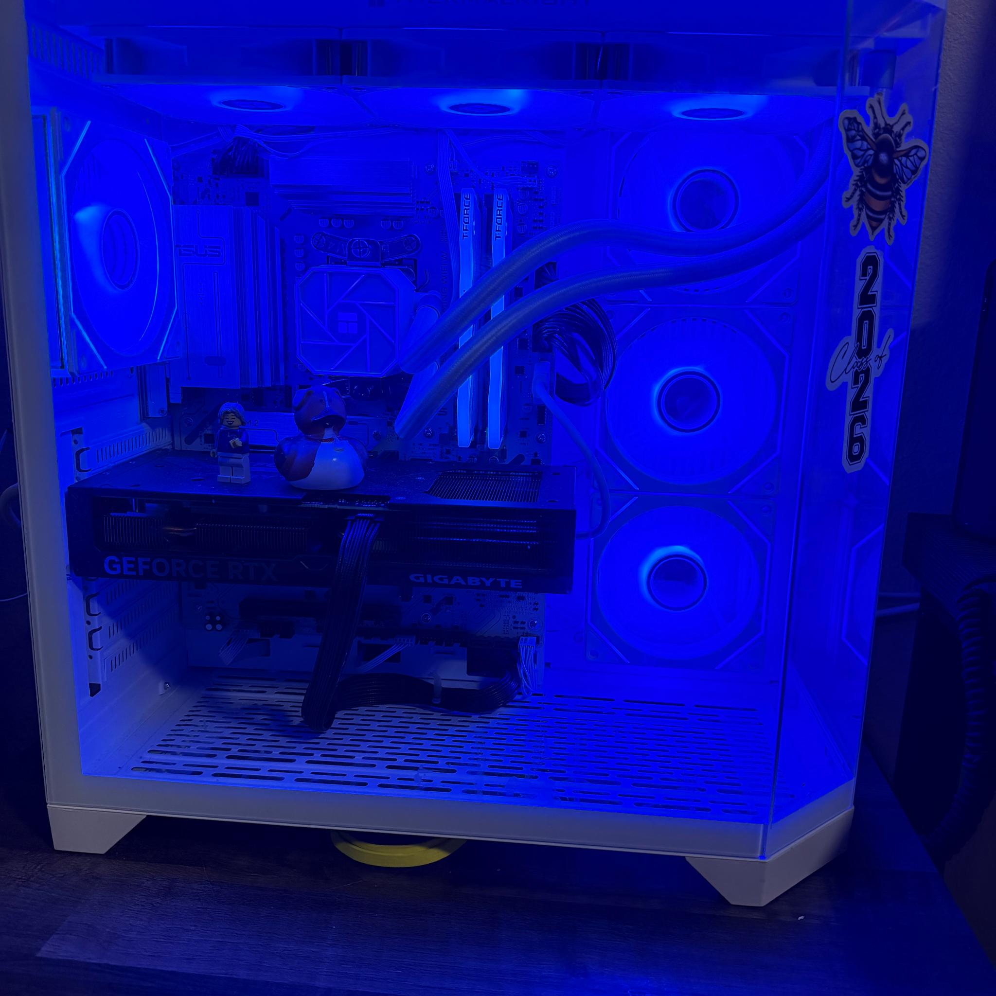 Great Deal! RTX 4070 SUPER, Ryzen 7600x, 16GB DDR5, 1TB SSD, 650w PSU, RGB!