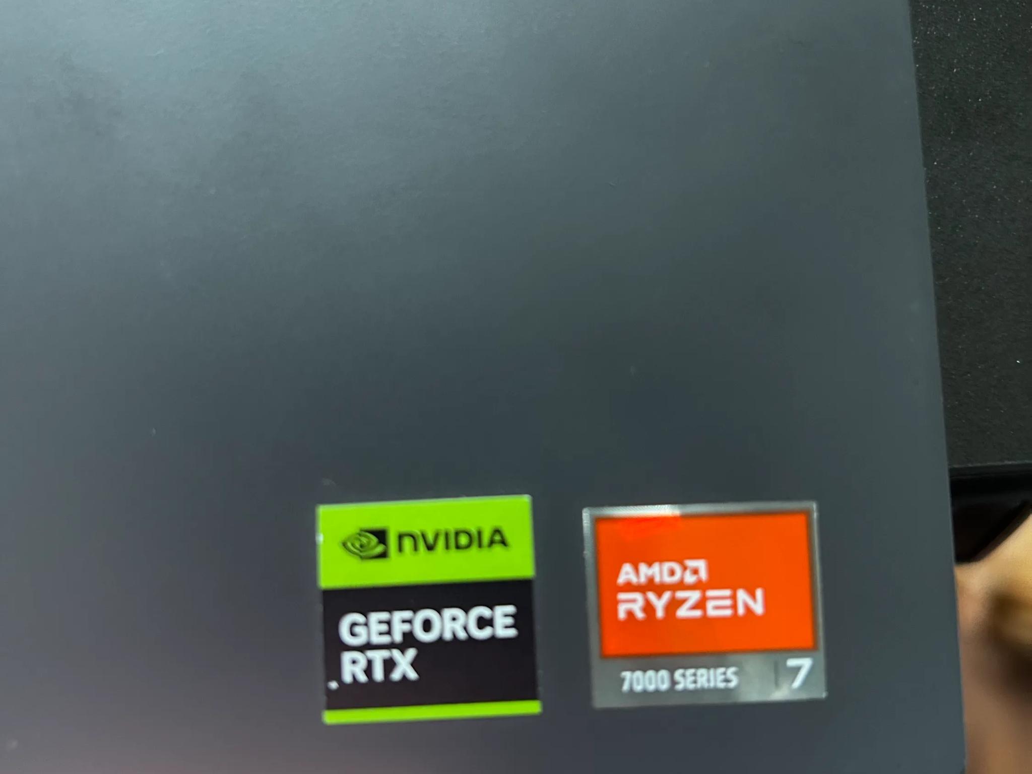 Dell G15 5535 Ryzen 7 7840S/RTX 4060/16gb DDR5/512gb SSD