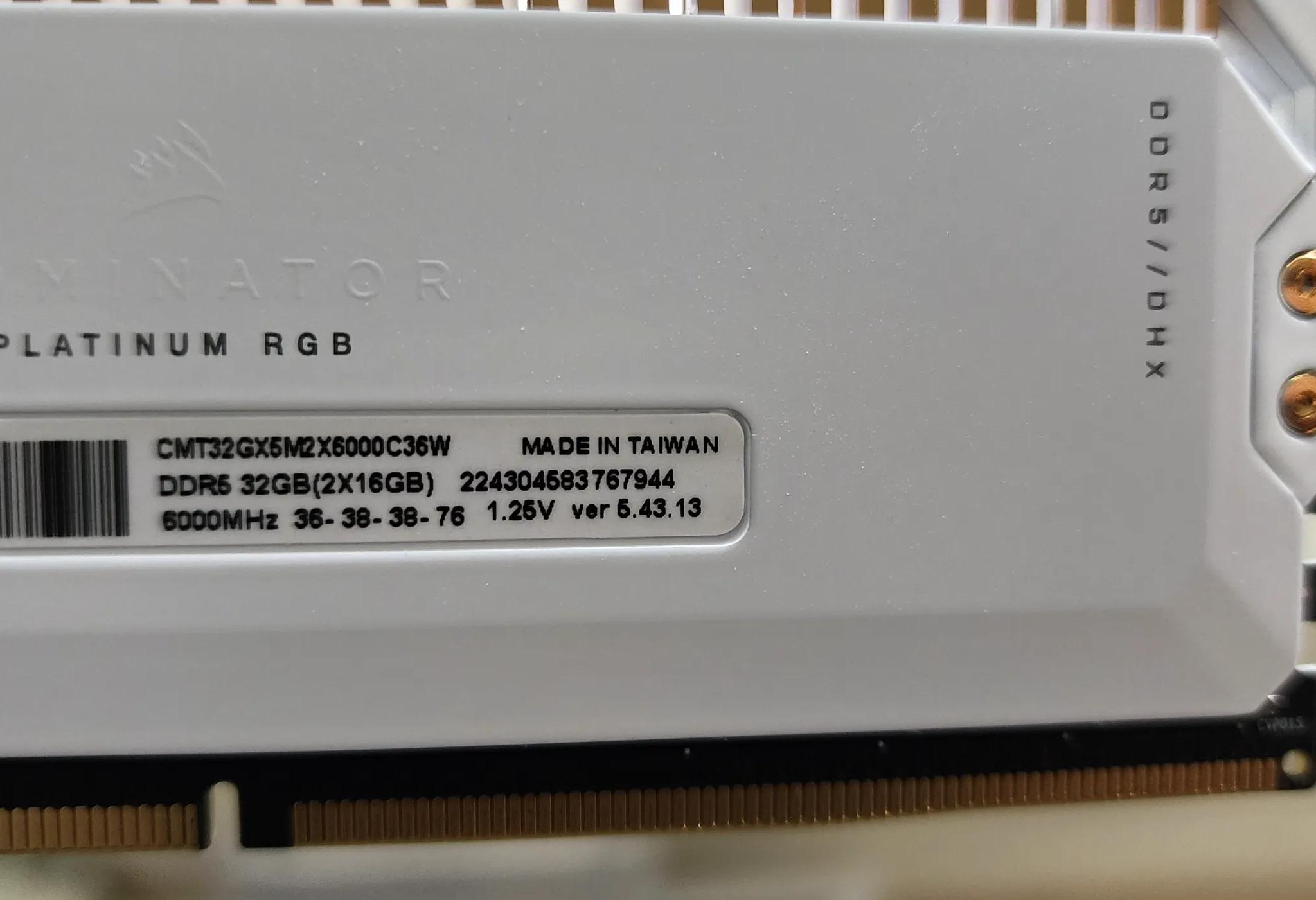 Corsair Dominator Platinum RGB DDR5 6000MHZ 32GB Intel XMP Ready WHITE