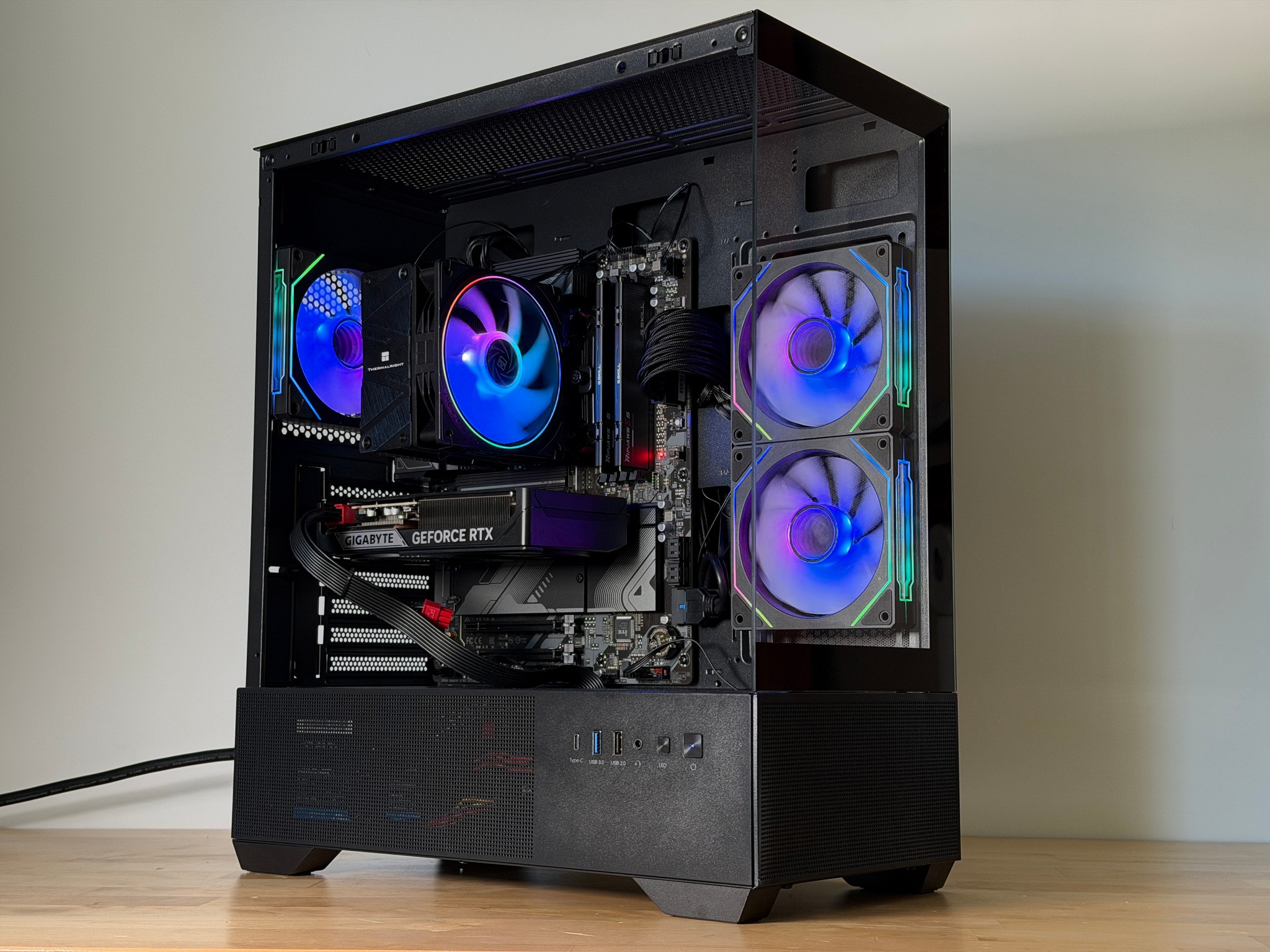 RTX 5060ti 8GB Ryzen 7 7700x Gaming PC