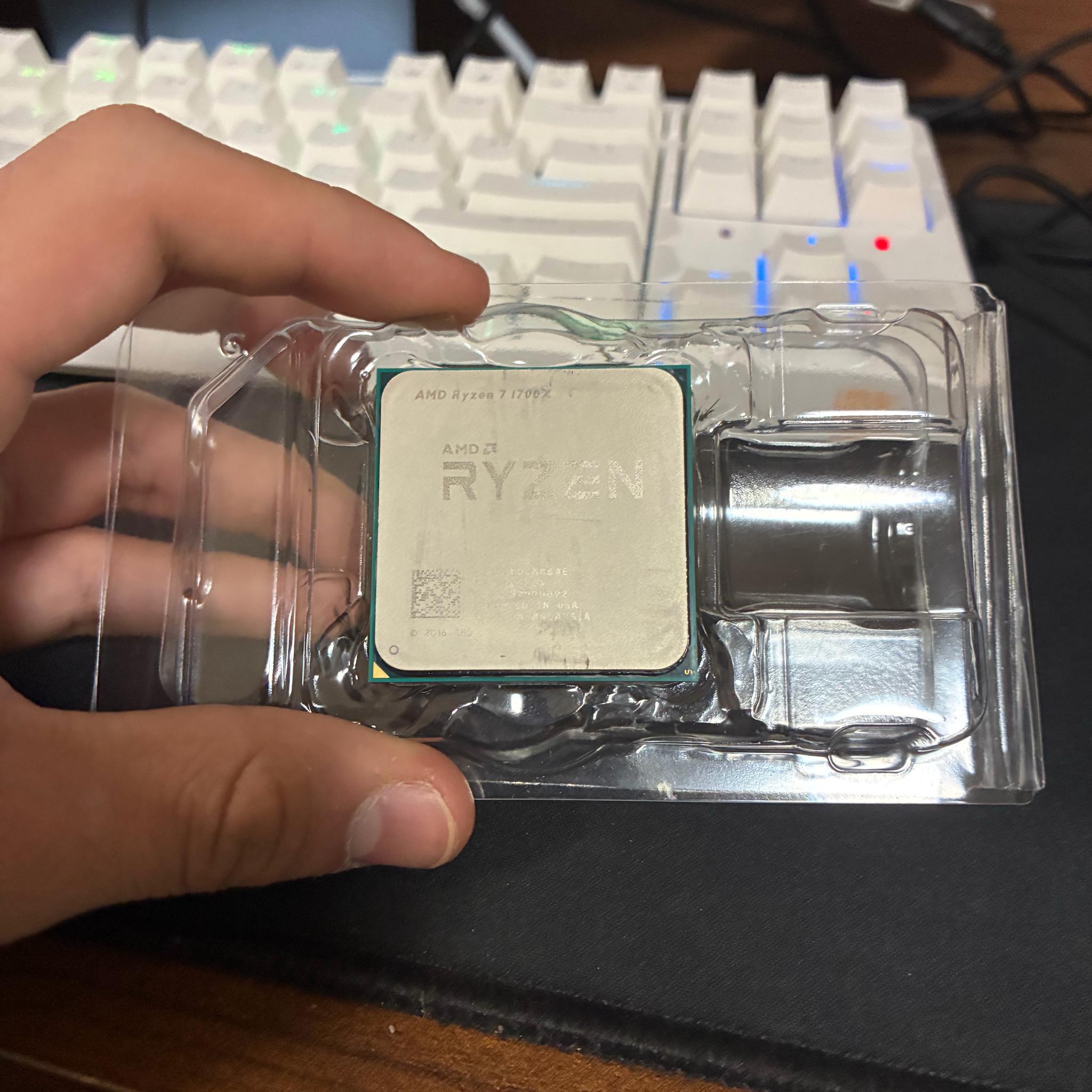 AMD Ryzen 7 1700X