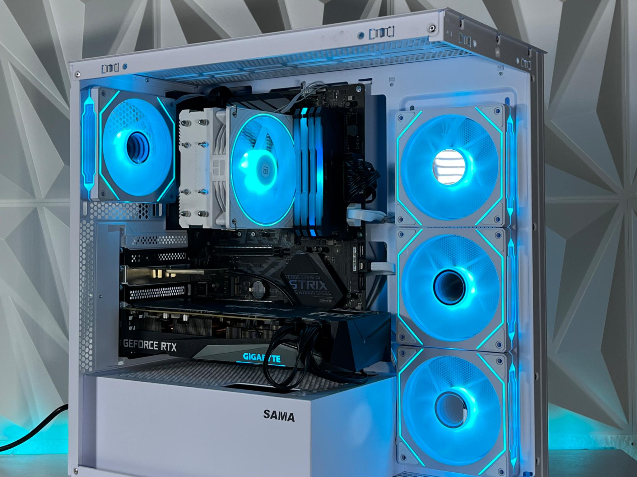 RTX 3070 OC, Ryzen 7 3700X, 32GB RAM | White RGB Gaming Computer