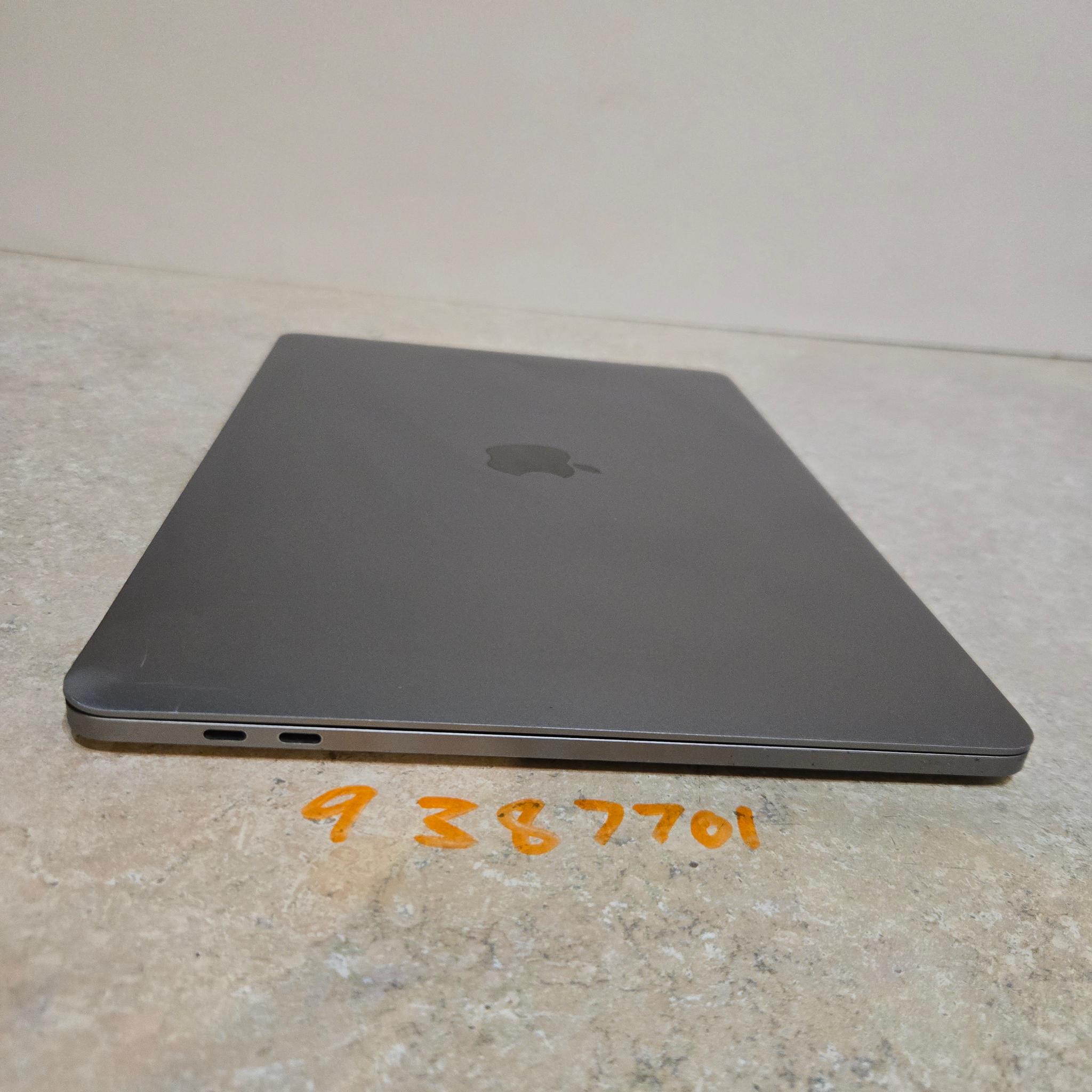 Apple Macbook Pro 13 Inch Laptop - 2019 - intel i5 - 128GB SSD - Model A2159