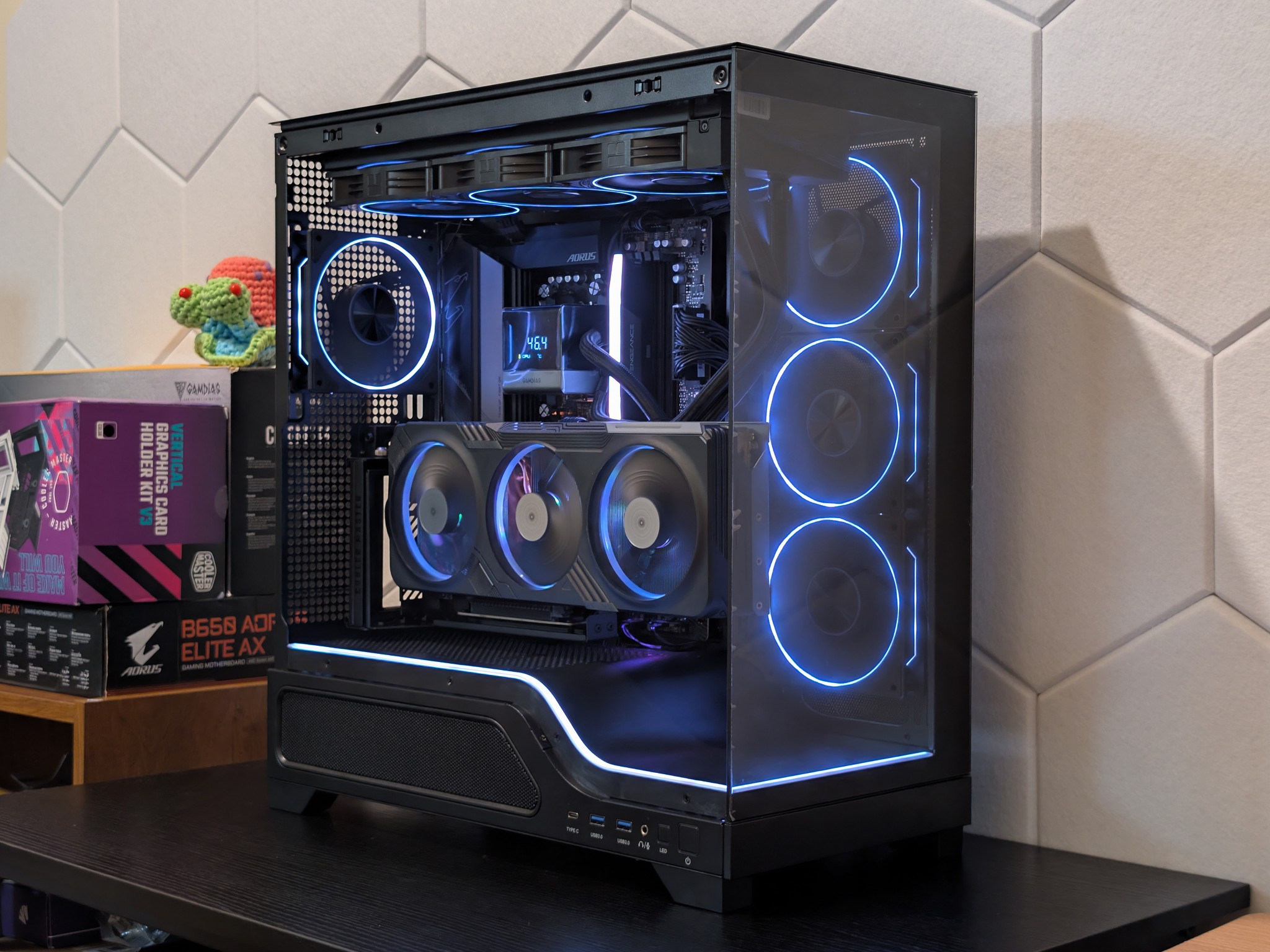 🪐🔥1440p Gaming Beast | RTX 4070Ti | Ryzen 7 7700X | 1TB SSD | 32GB RAM | WiFi 6 & Bluetooth🔥🪐