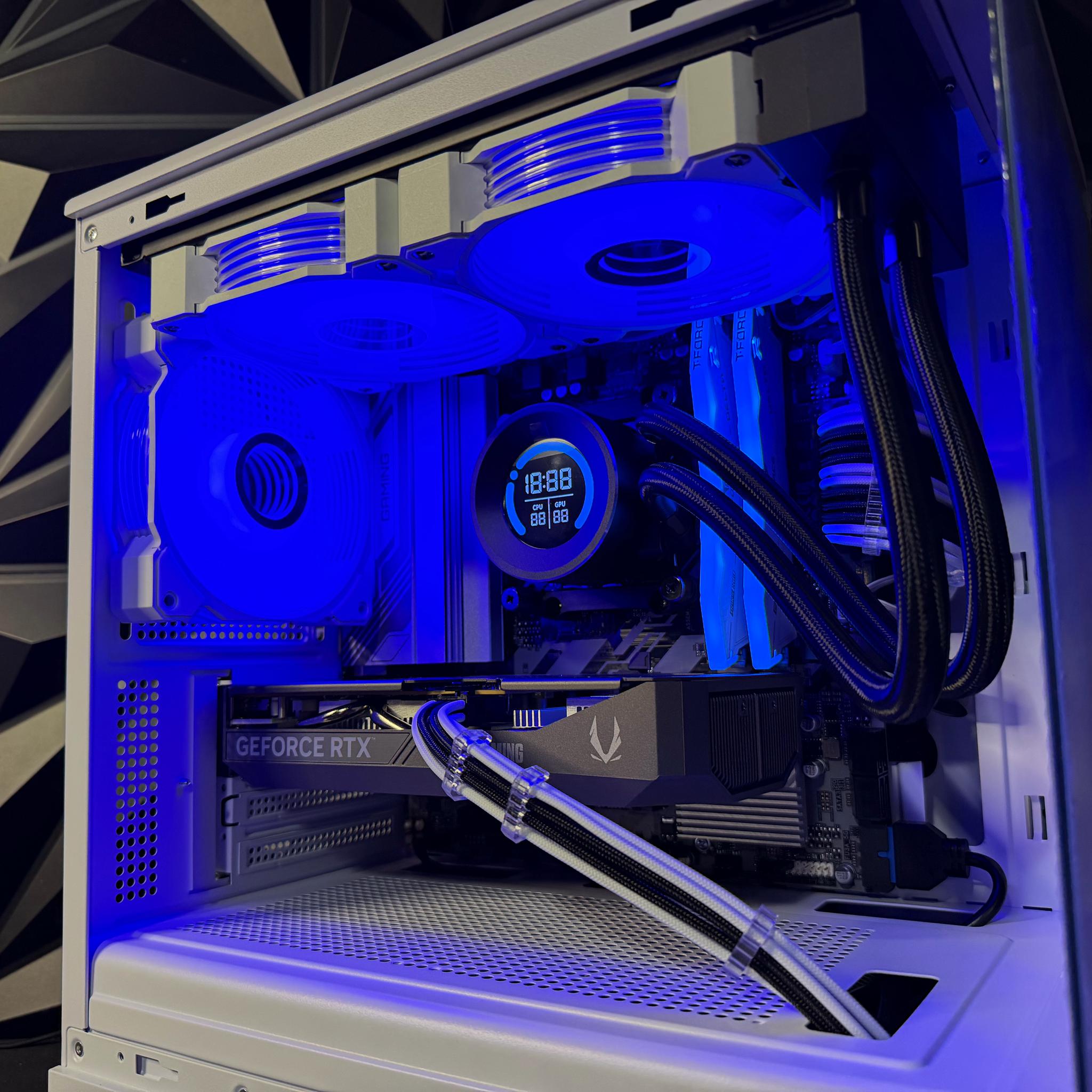 🖤 Black Heart 🖤 Ryzen 5 9600X| RTX 5060| 16 DDR5| 1.25 TB NVMe