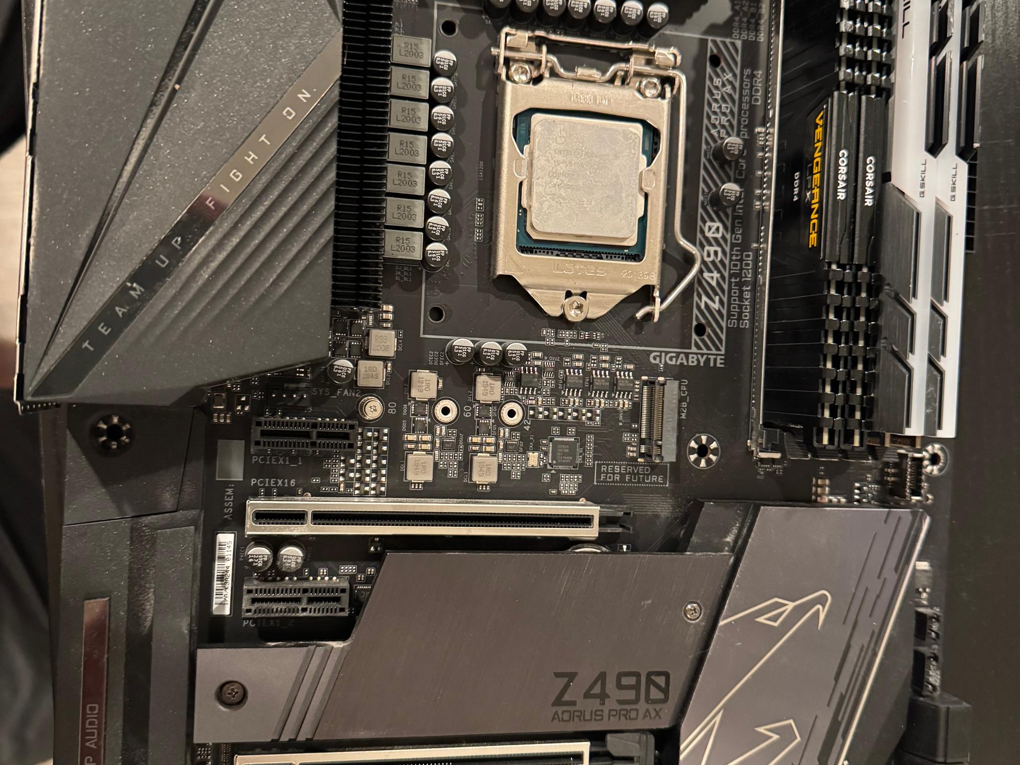 Gigabyte Z490 Aorus Pro AX (Wi-Fi 6) + Intel Core i5-10400 Combo + Optional 32GB RAM