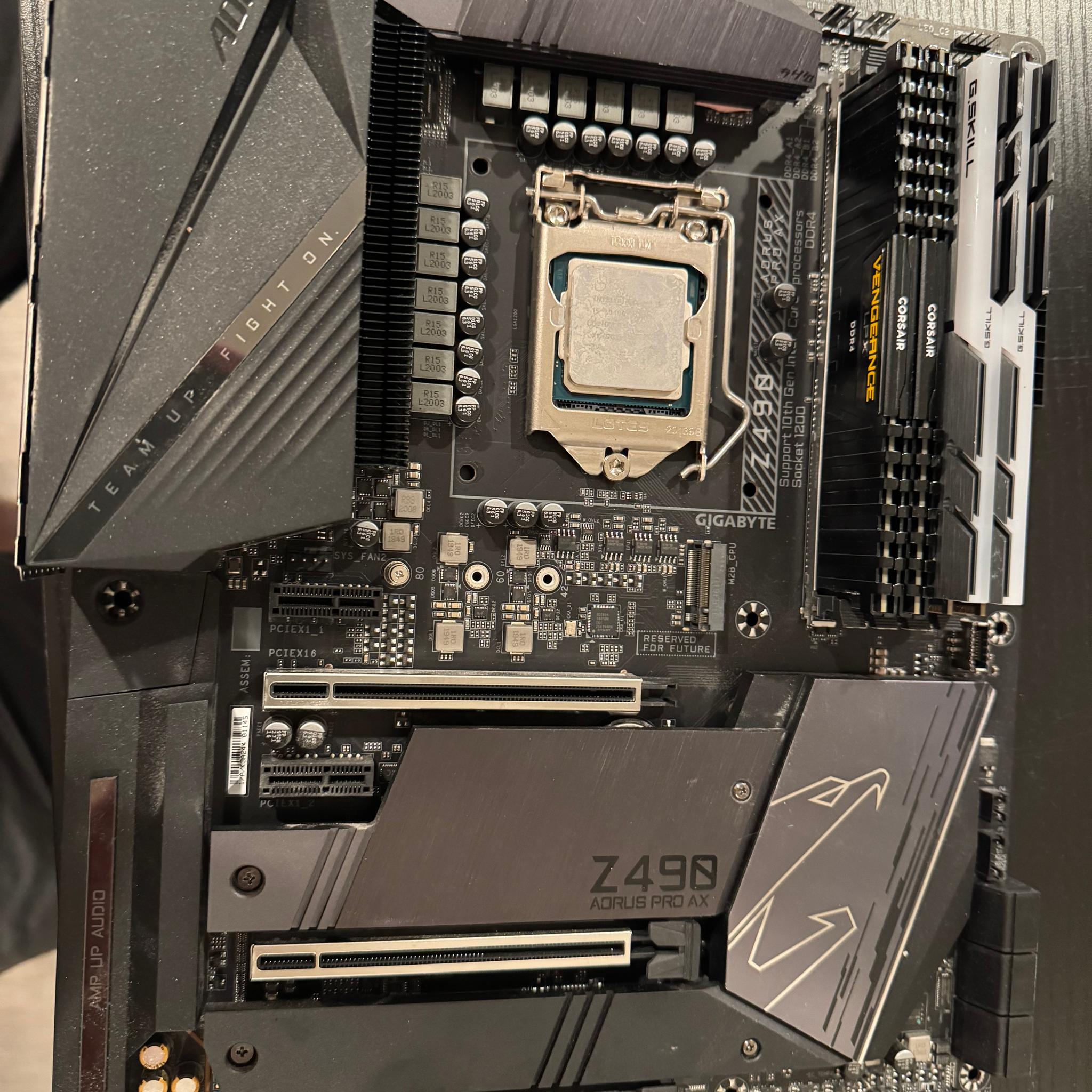 Gigabyte Z490 Aorus Pro AX (Wi-Fi 6) + Intel Core i5-10400 Combo + Optional 32GB RAM