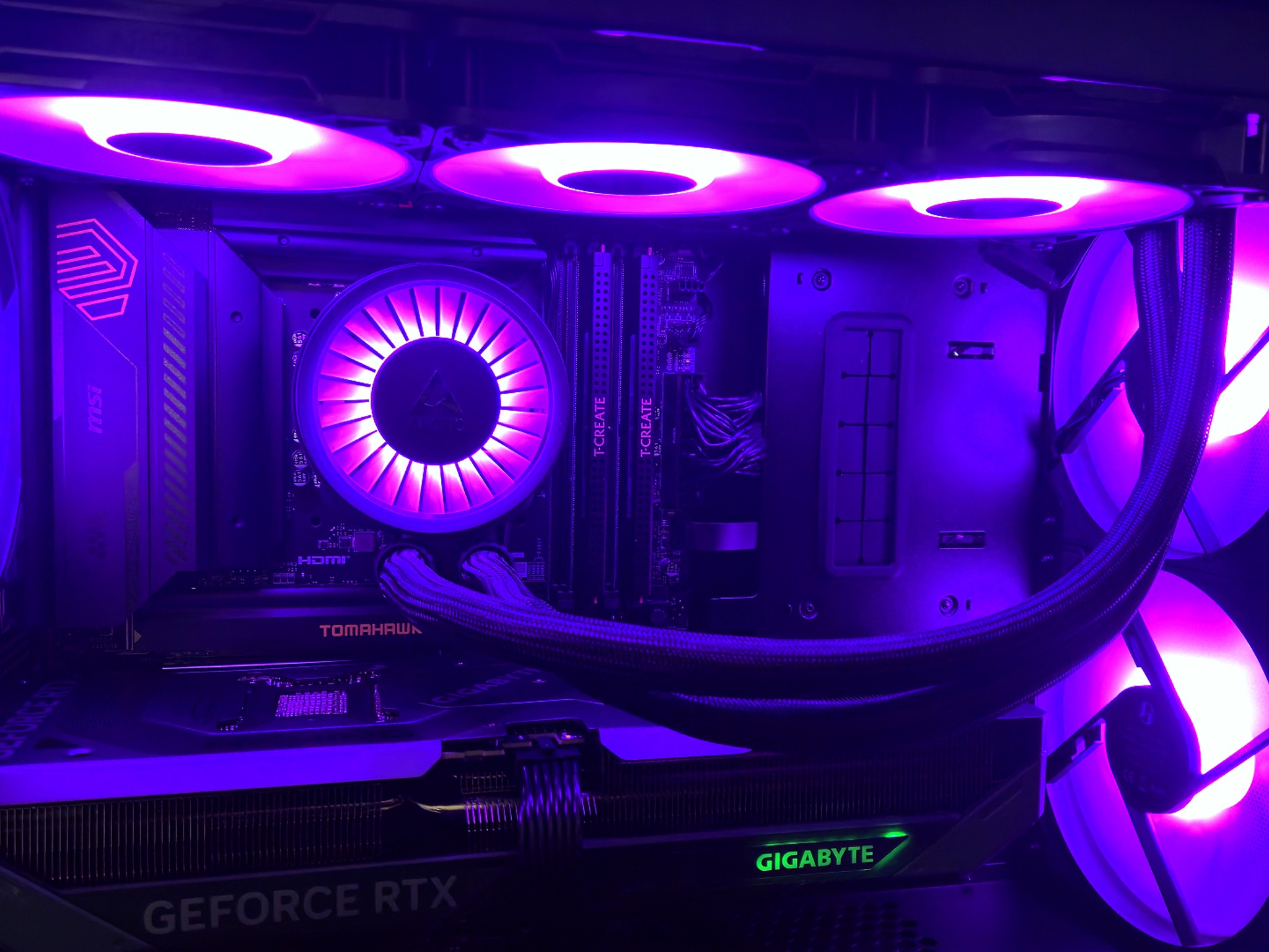 RTX 5070 OC - Core Ultra 7 270K Plus - 32GB DDR5 6000 - 2TB Gen4 NVMe - Custom