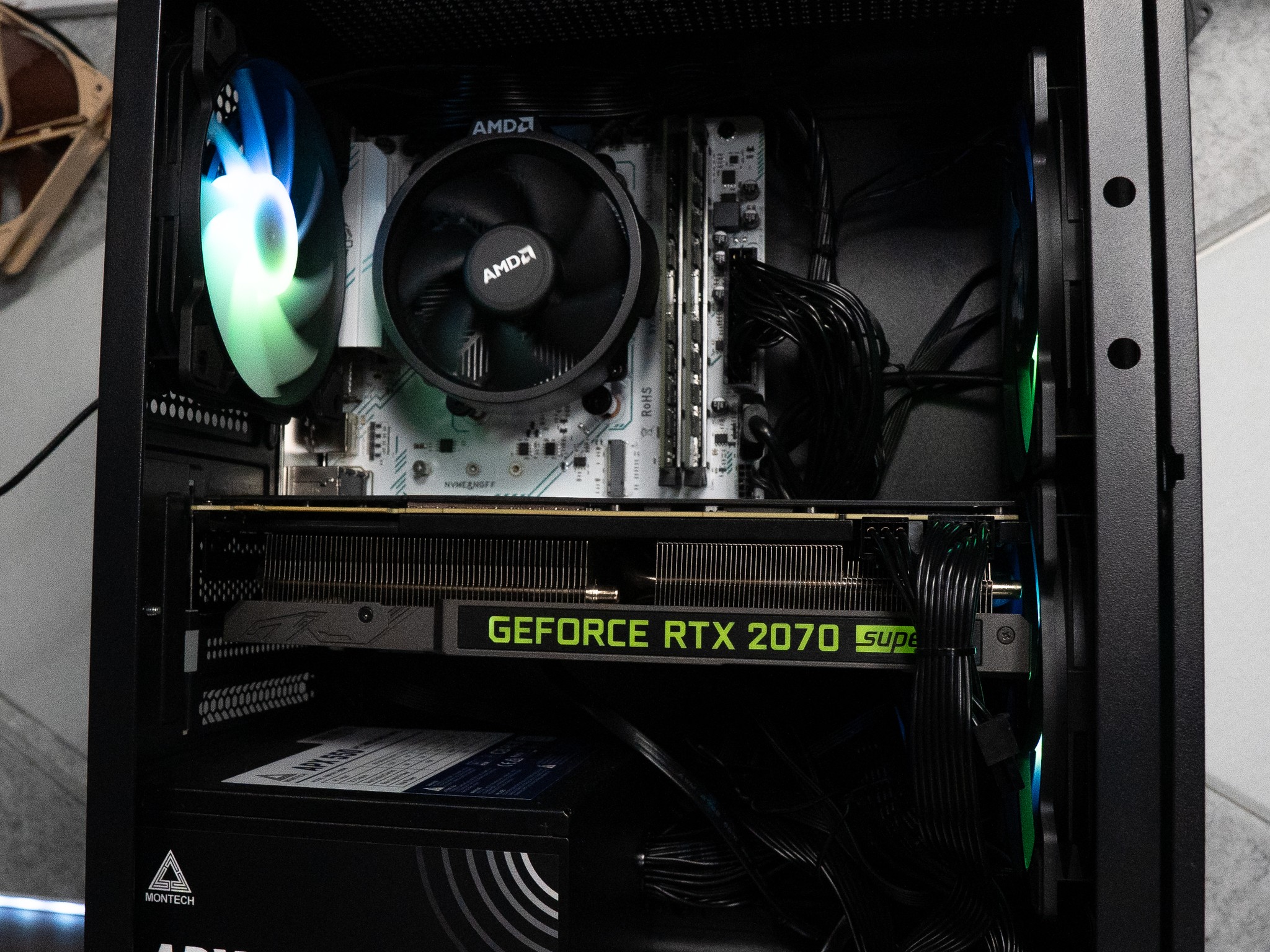 🍬🍬 | RTX 2070 SUPER 8GB | RYZEN 5 3600 | 16GB DDR4 RAM | 2TB INTEL SSD | Y2K Hero BRONZE