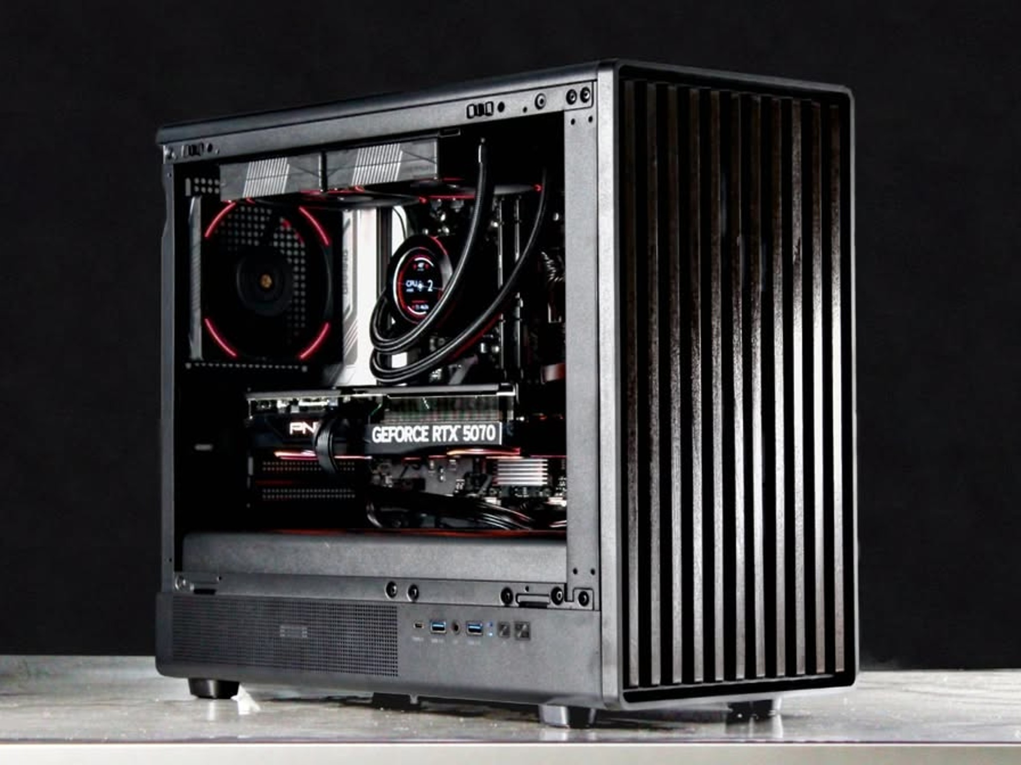 Simplistic Wood PC | RTX 5070 12GB, Ryzen 7 7700X, 32GB DDR5, 1TB NVMe, LCD AIO | Gaming PC