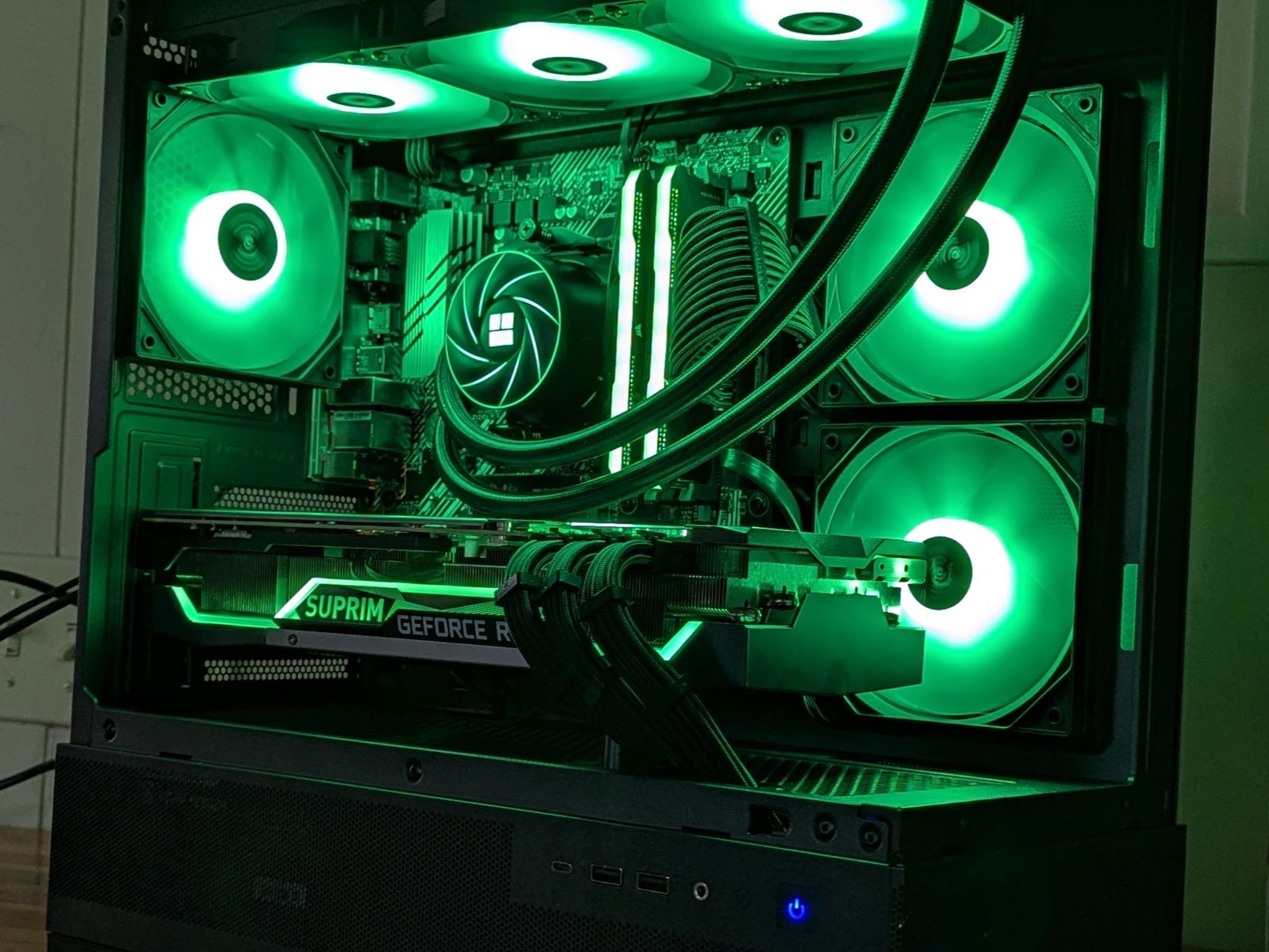 MSI SUPRIM RTX 3080 || Ryzen 7 5700X3D || 1440p Gaming PC