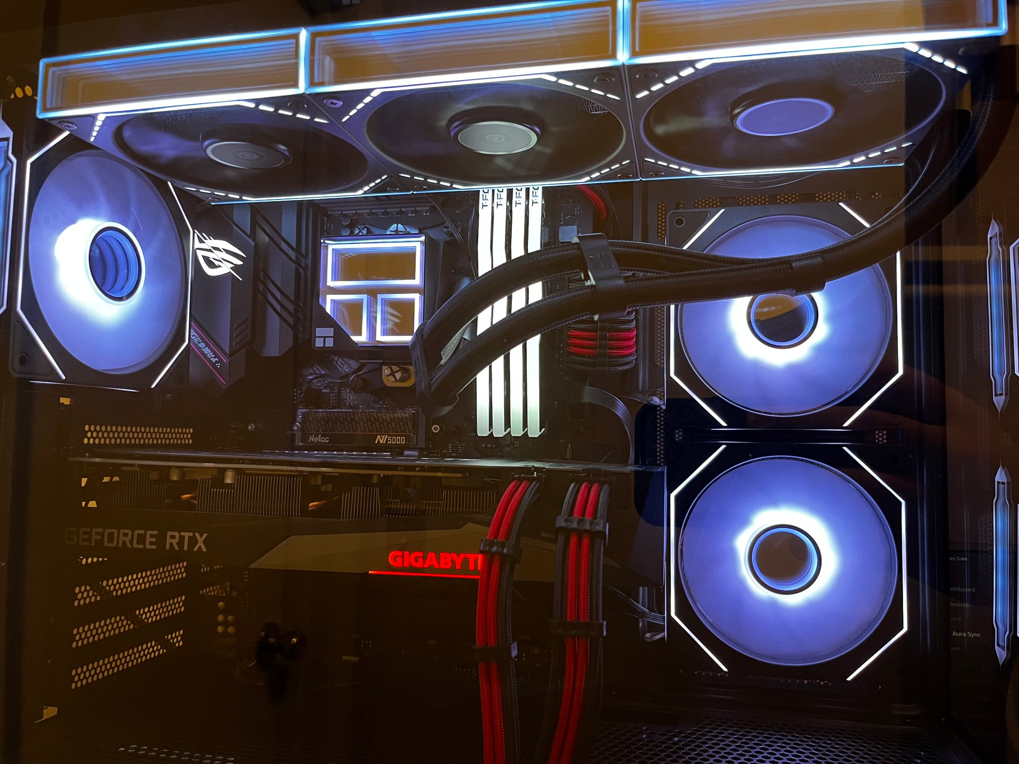 🔥 R7-5800x / RTX 3070 / 2TB STORAGE / 32GB RAM / Pcie 5.1 ready! 🔥