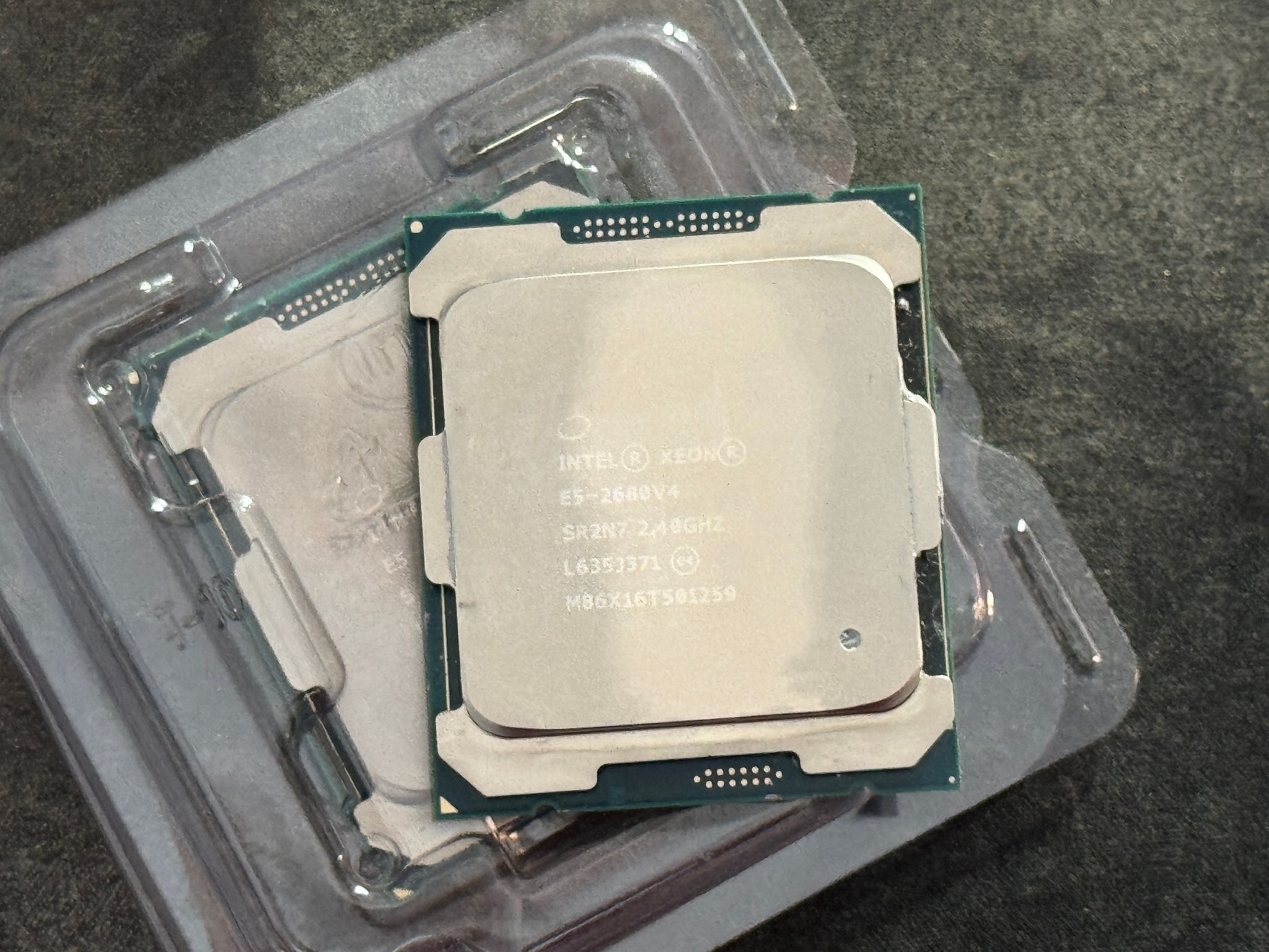 Intel Xeon E5-2680 v4 2.4GHz 14-Core 28-Thread LGA2011-3 CPU Processor