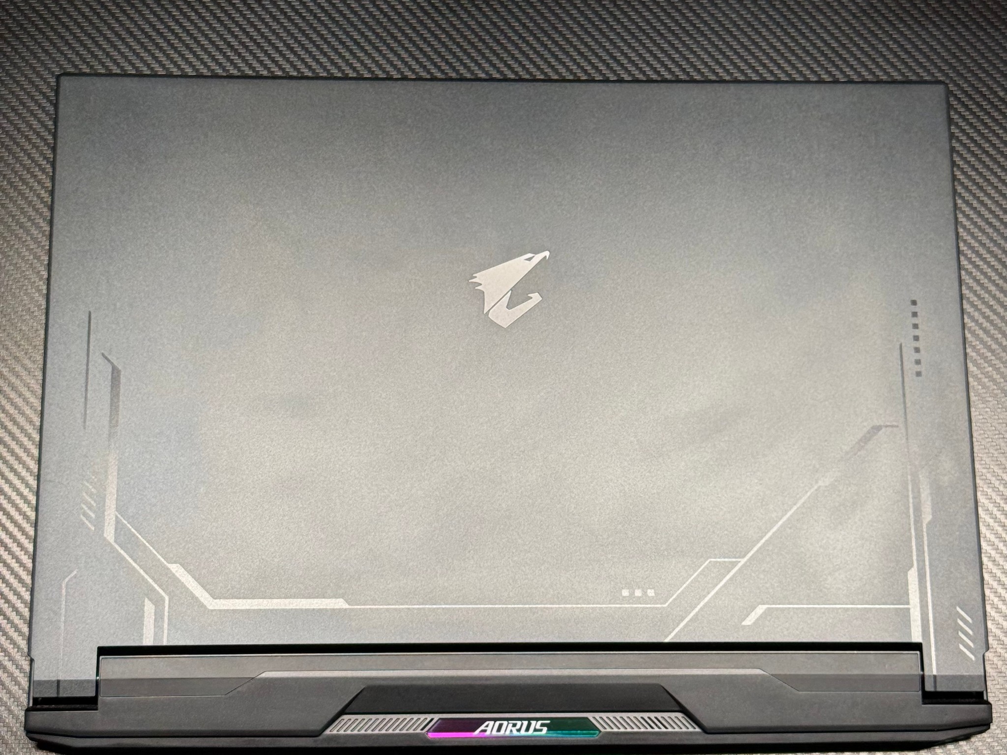 RTX 4080 / i9-14900HX / 32GB DDR5 Ram / 2TB SSD / 240Hz refresh rate