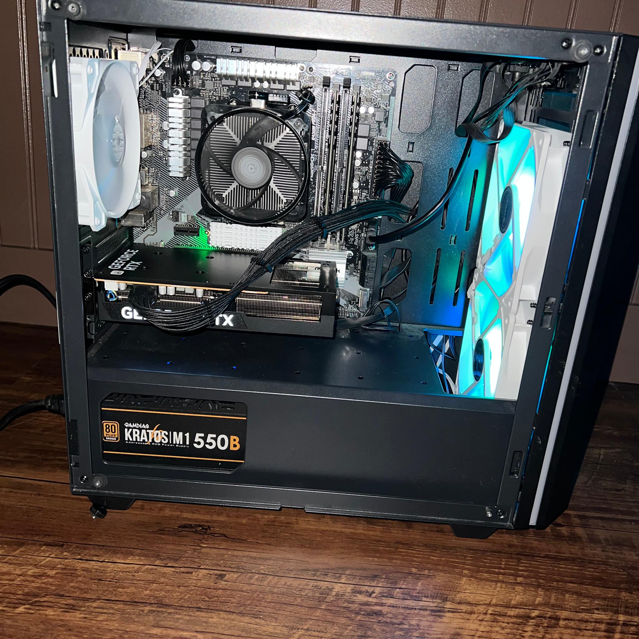 High Performance Starter Gaming PC / Ryzen 7 5800X - RTX 5060 8GB