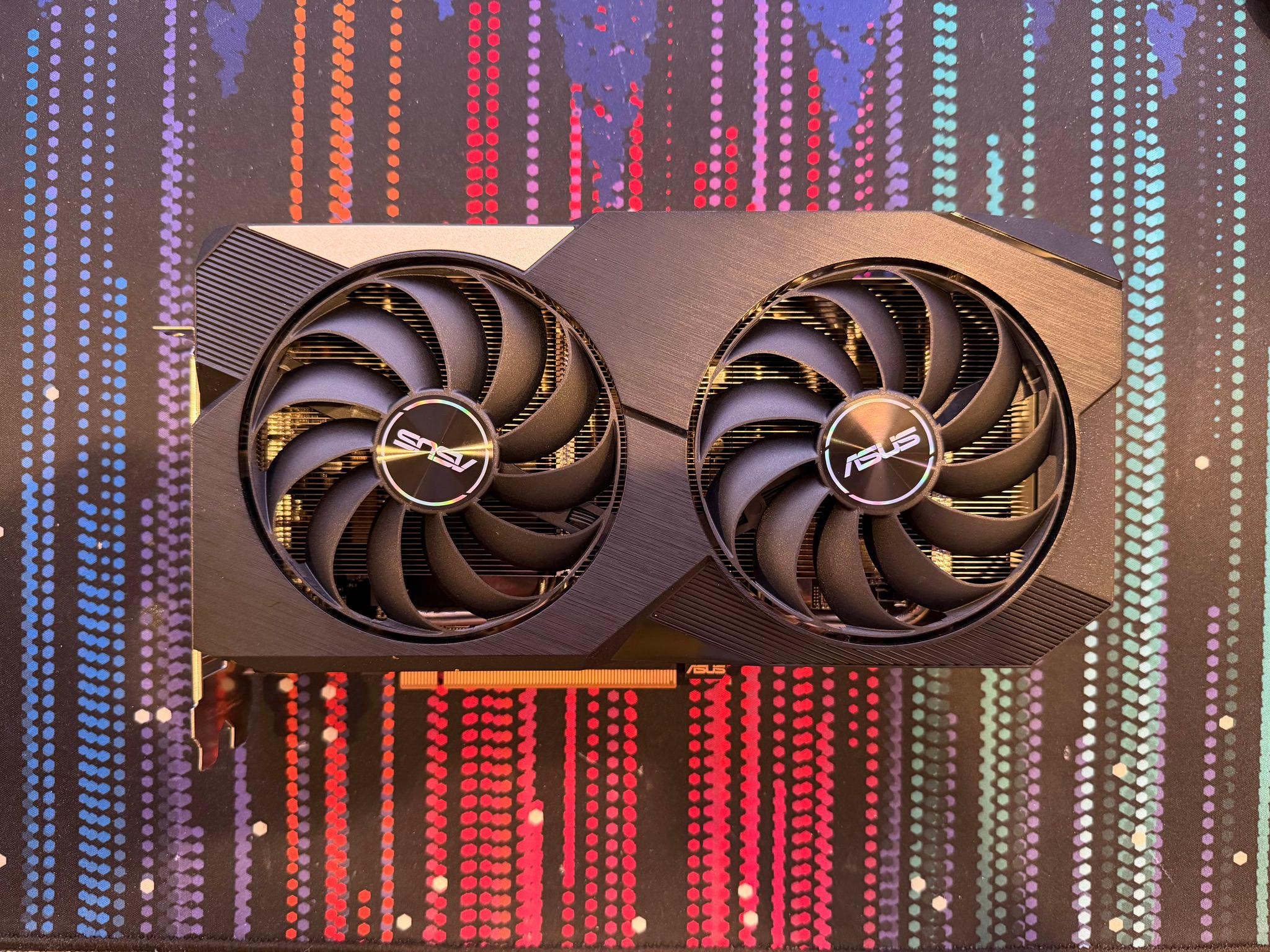 Asus Radeon RX 6600 XT DUAL OC