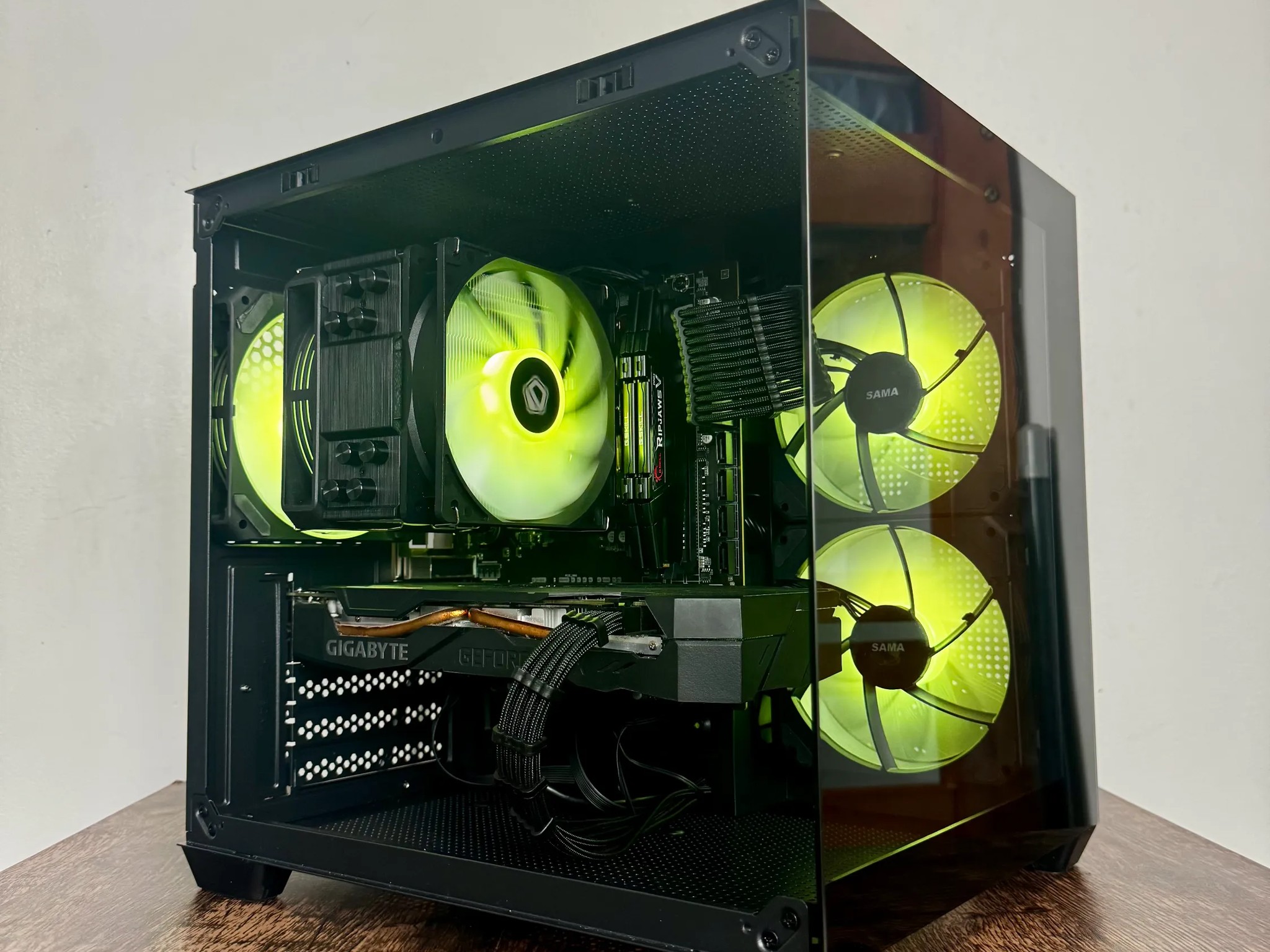 🖤Black🖤 Budget Gaming PC (Ryzen 5 2600 + RTX 2060 Super + 16gb Ram)
