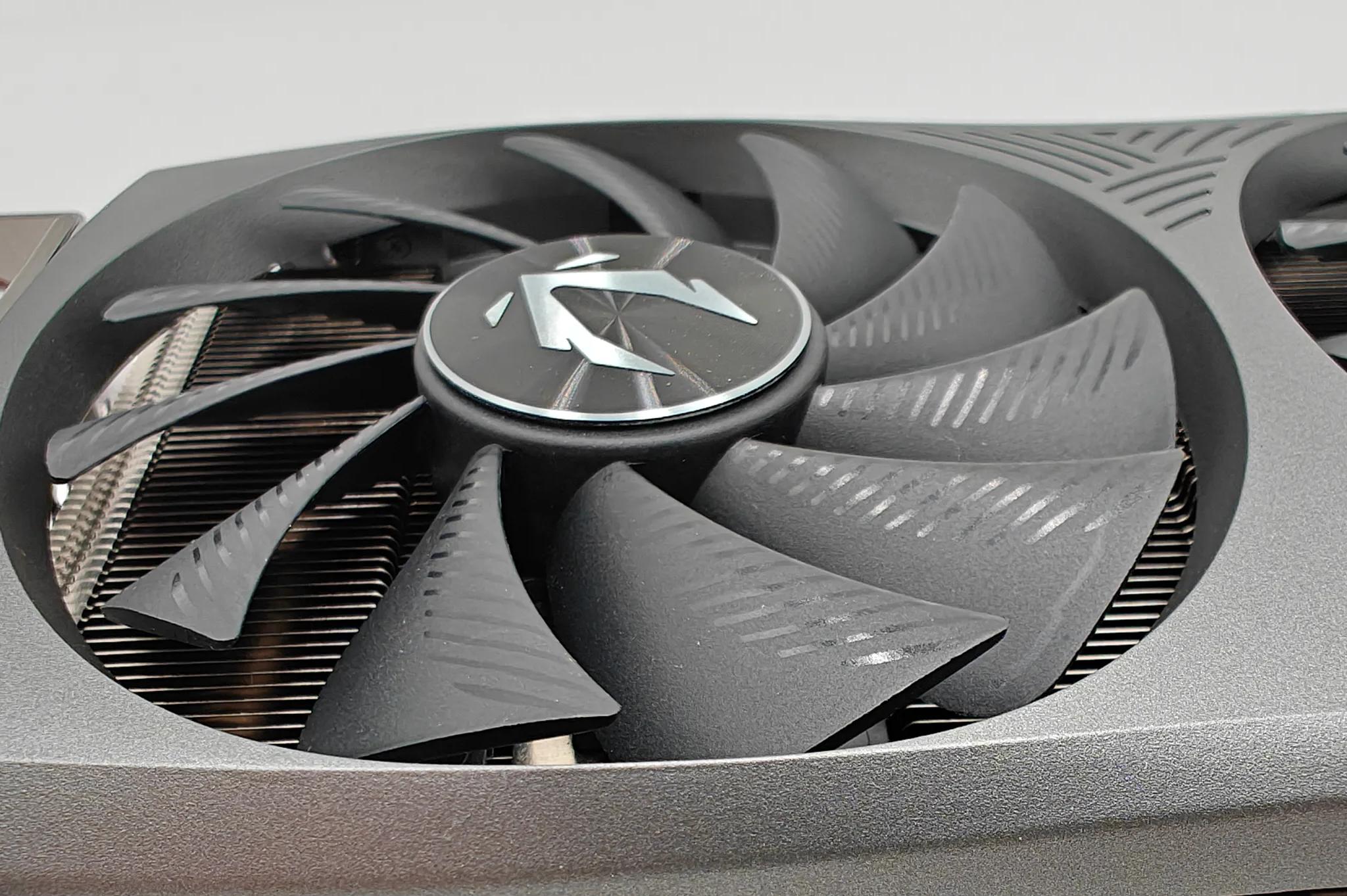 ZOTAC GAMING GeForce RTX 4060 Ti 8GB Twin Edge OC DLSS