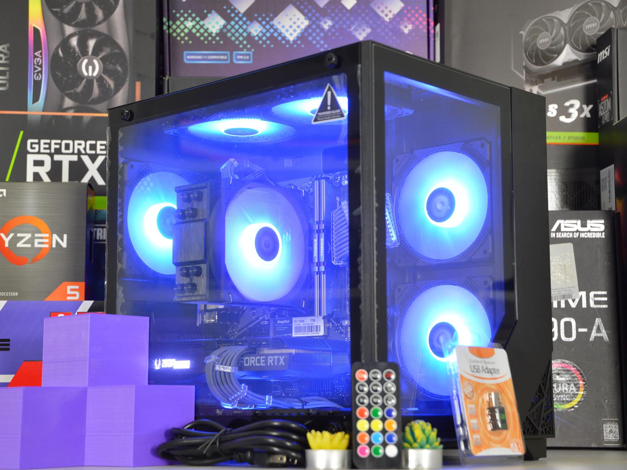 🧊🧊| RTX 3070 8GB| RYZEN 7 3700X | 32 GB DDR4 RAM | 1TB NVME SSD | Ice Box |