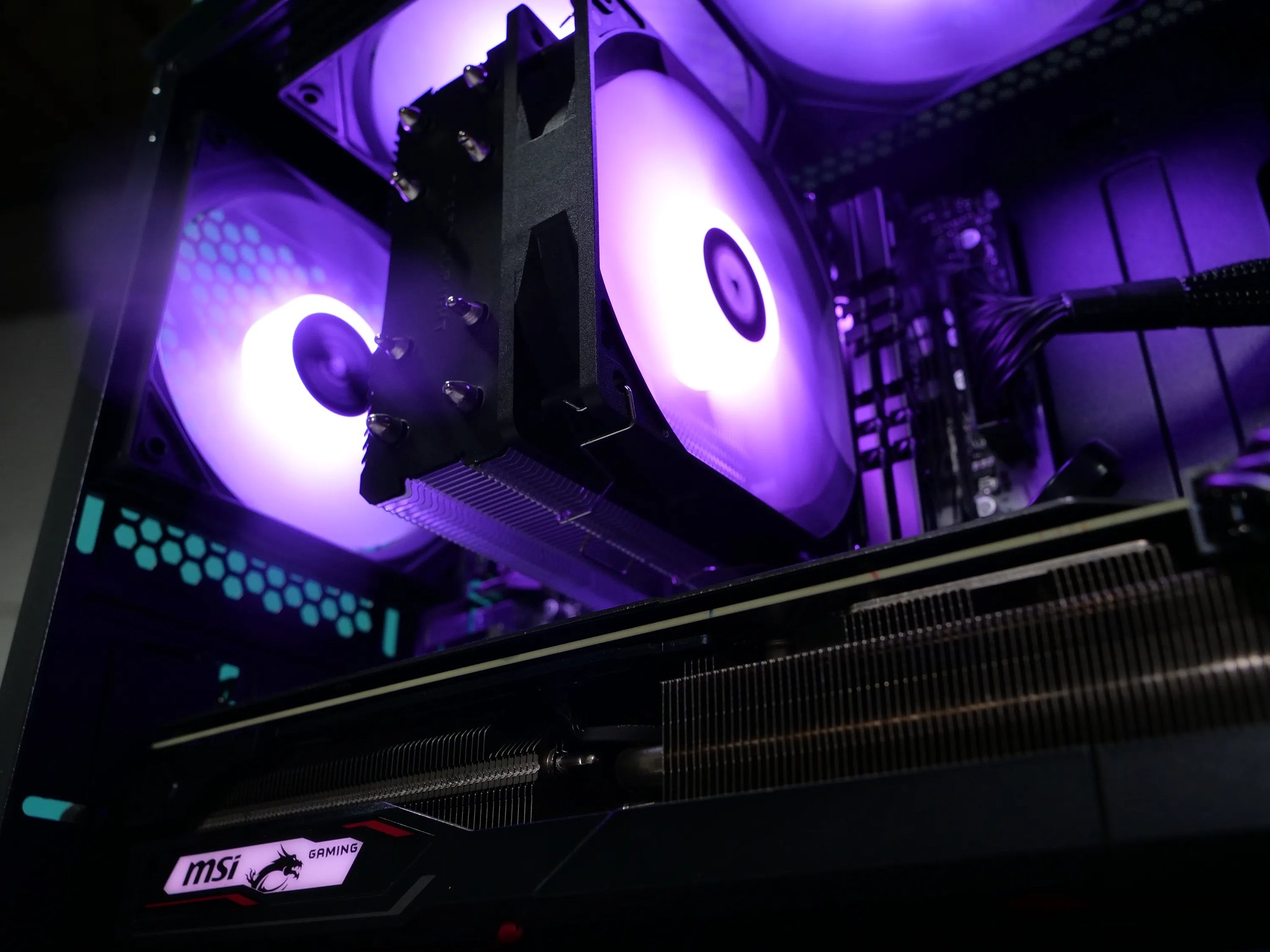 UCW Ready to Play "Foundation MK.2" build (Ryzen 5 2400g + 16 gb + RX 5700XT) Free Ship!