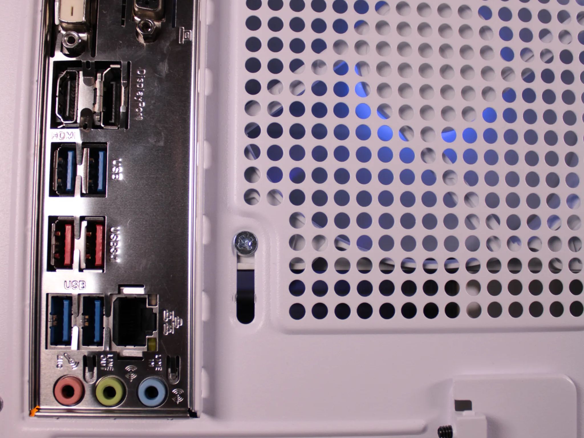Gigabyte 1660 | Ryzen 7 | 16GB 3200MHz Ram | 1tb NVMe m.2 | Win 10 activated | WiFi