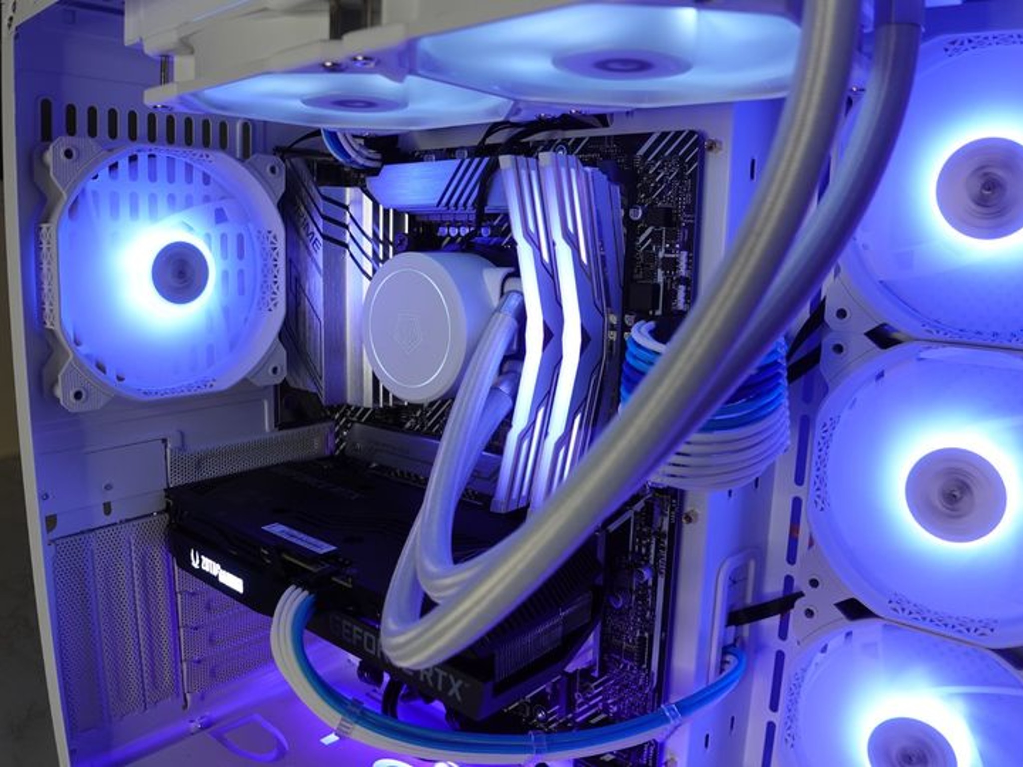 FrostFlow i7 11700kf 3060ti