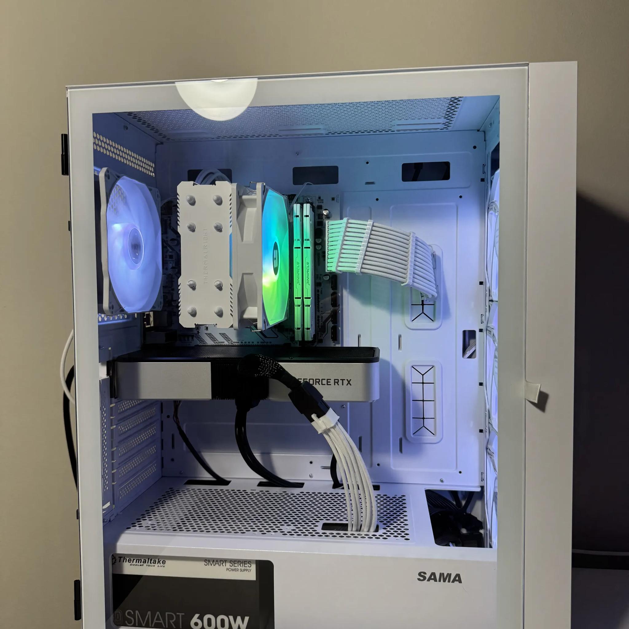 ✨Whiteout ✨ R5-5600X| RTX 3060Ti FE| 16GB DDR4 | 512GB NVMe