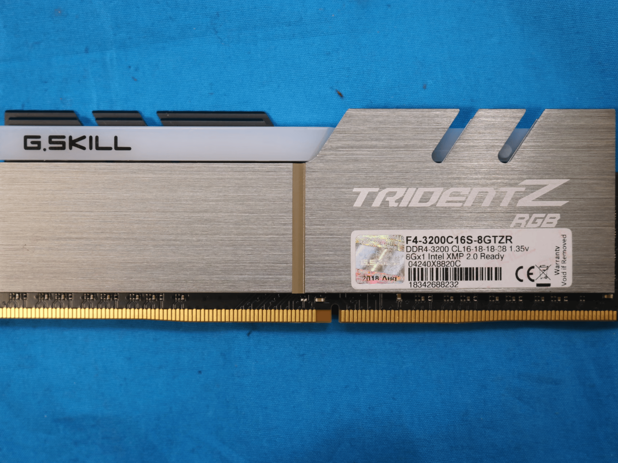 *Single Stick* G. Skill Trident Z RGB 8GB DDR4 3200MHz CL16 Desktop RAM F4-3200C16S-8GTZR
