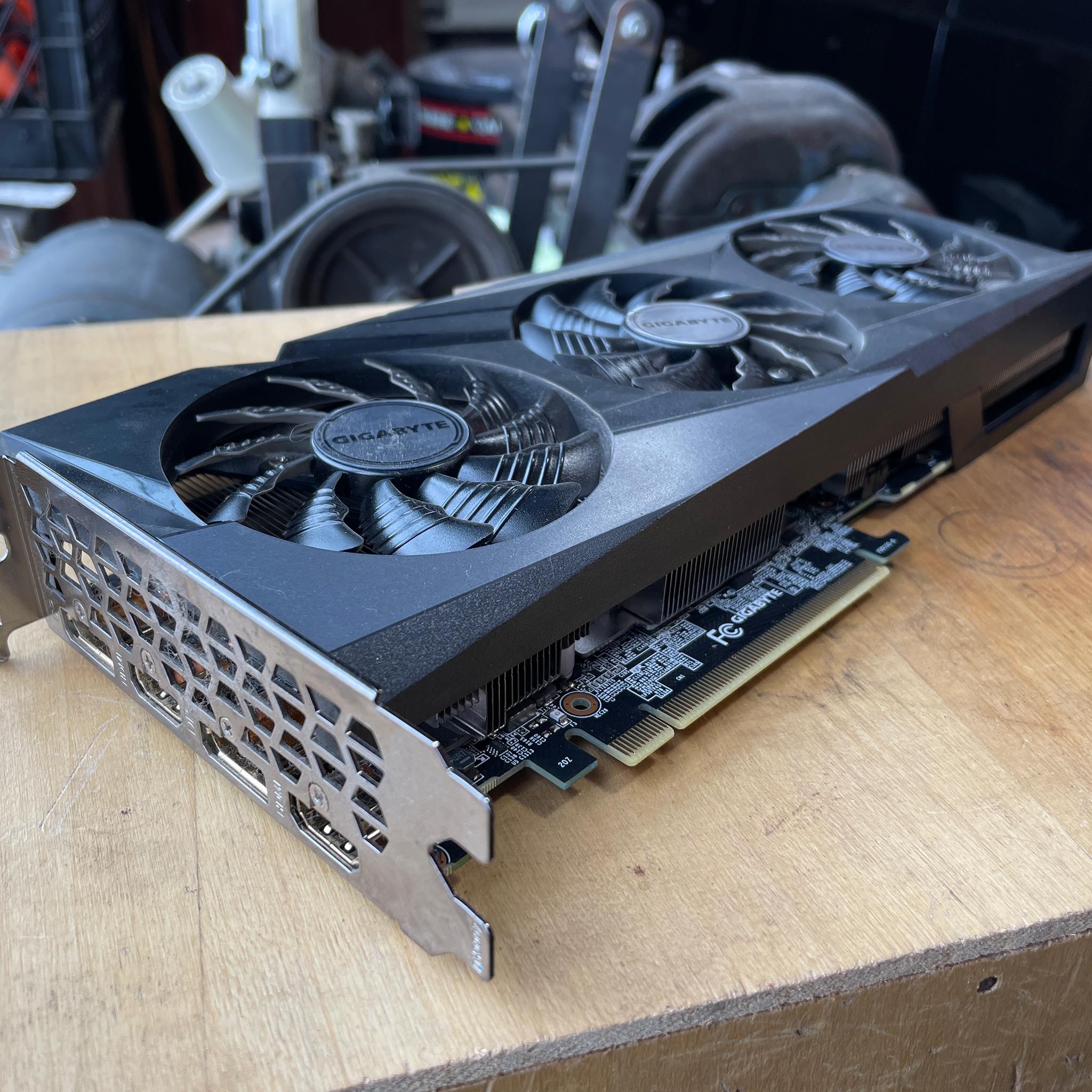 Gigabyte Gaming 8G nVidia GeForce RTX 3060 Ti 