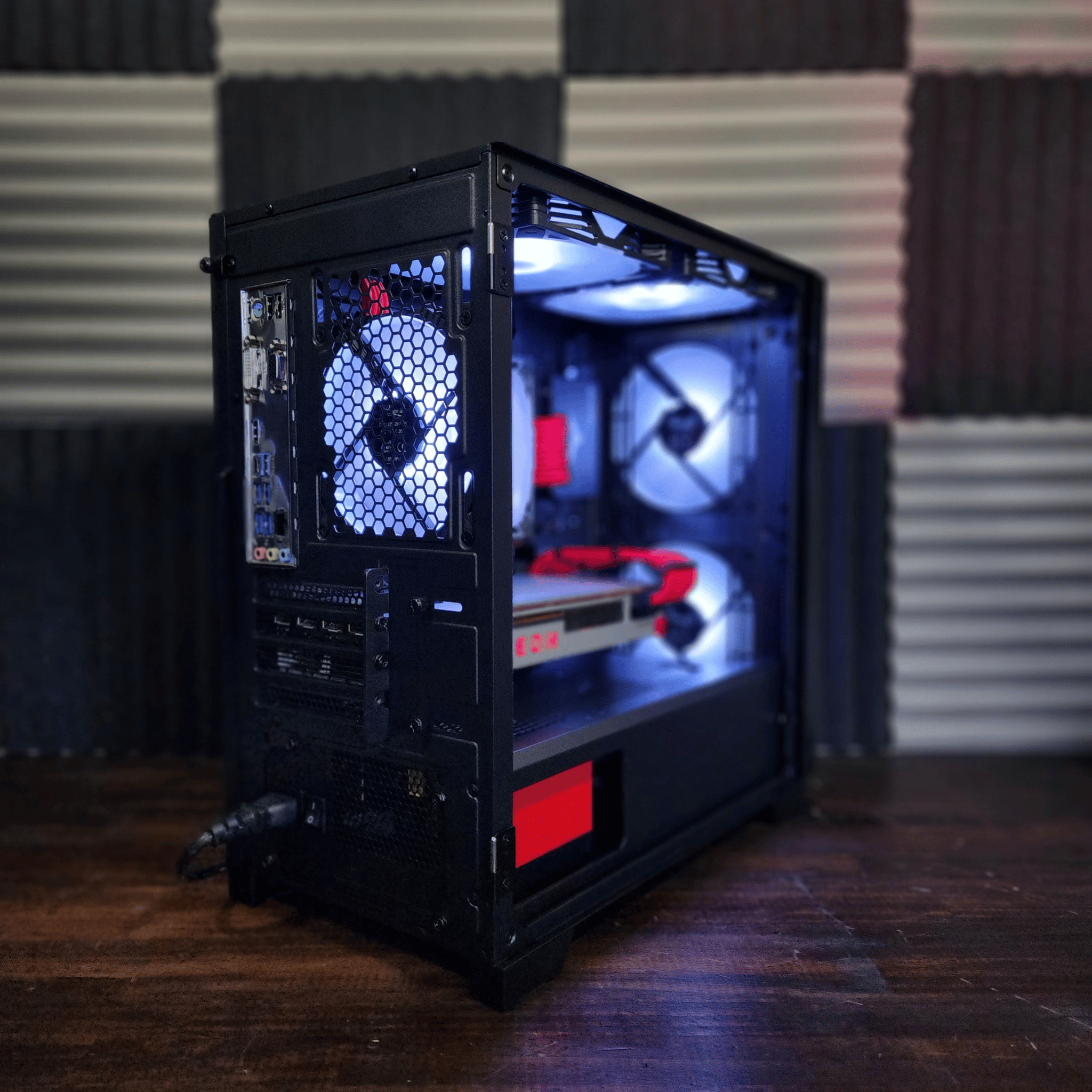 🚩🚩🚩 AMD Ryzen 7 2700X // ASRock Phantom Gaming Radeon VII 16GB //Corsair Vengeance 16GB 2800MHz