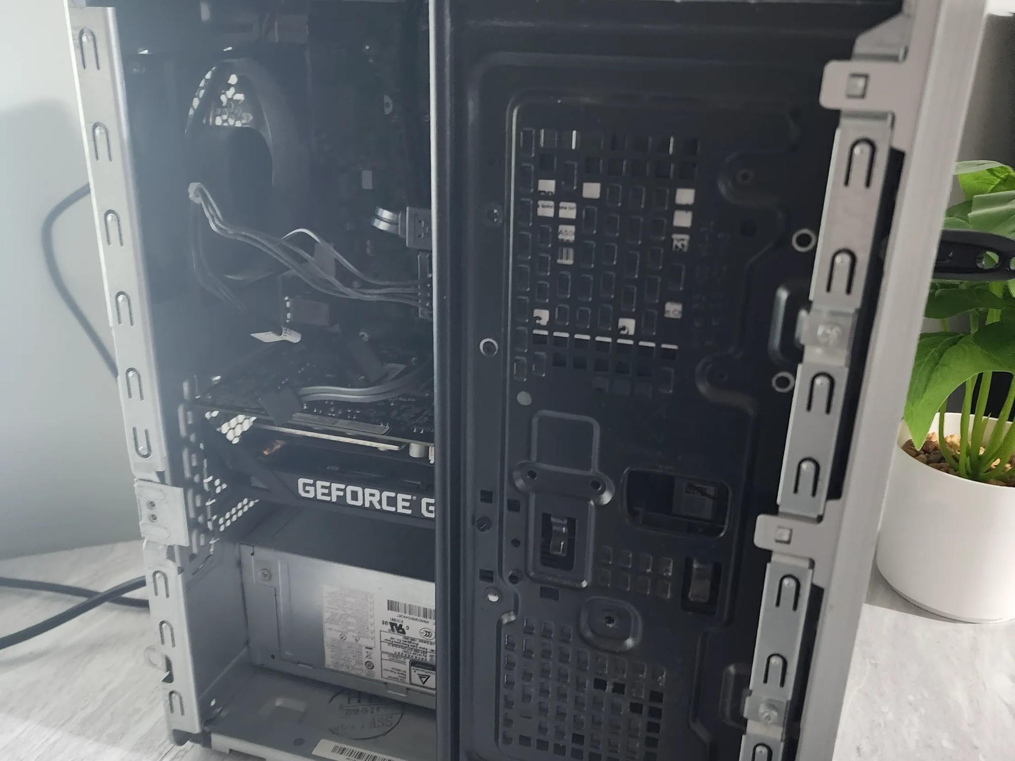 1080p High Settings Gaming PC Intel I5 8400, 1660 Super, 16 gb DDR4, 1 tb SSD)