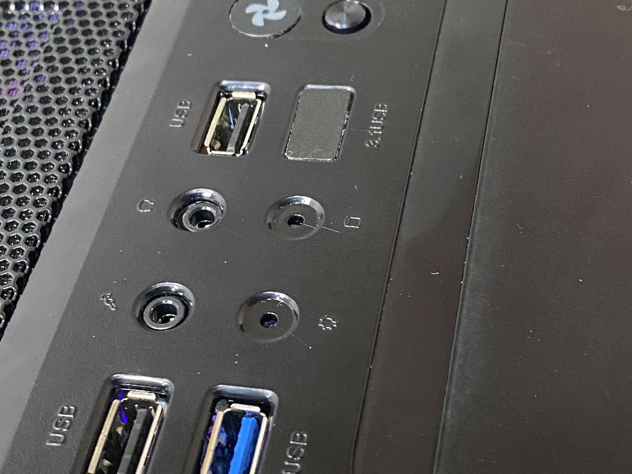 RX 6600, Ryzen 5 2600, 16GB DDR4, 512GB NVMe SSD - Gaming PC w/ WiFi