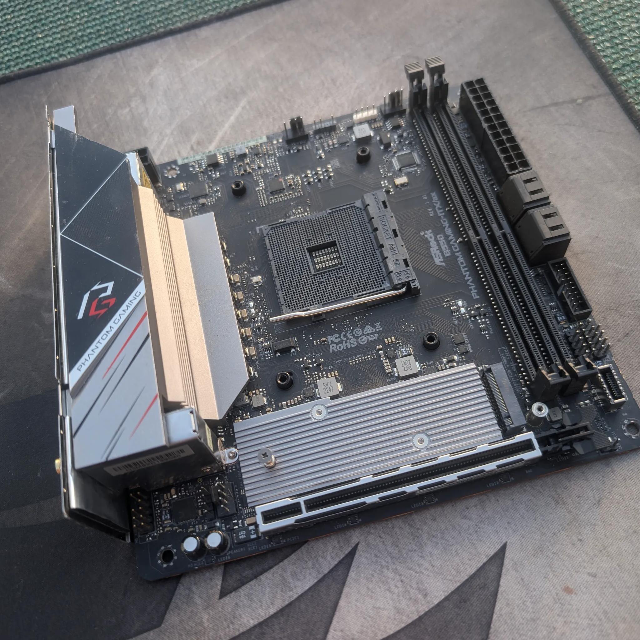 ASRock B550 AM4 Phantom Gaming-ITX