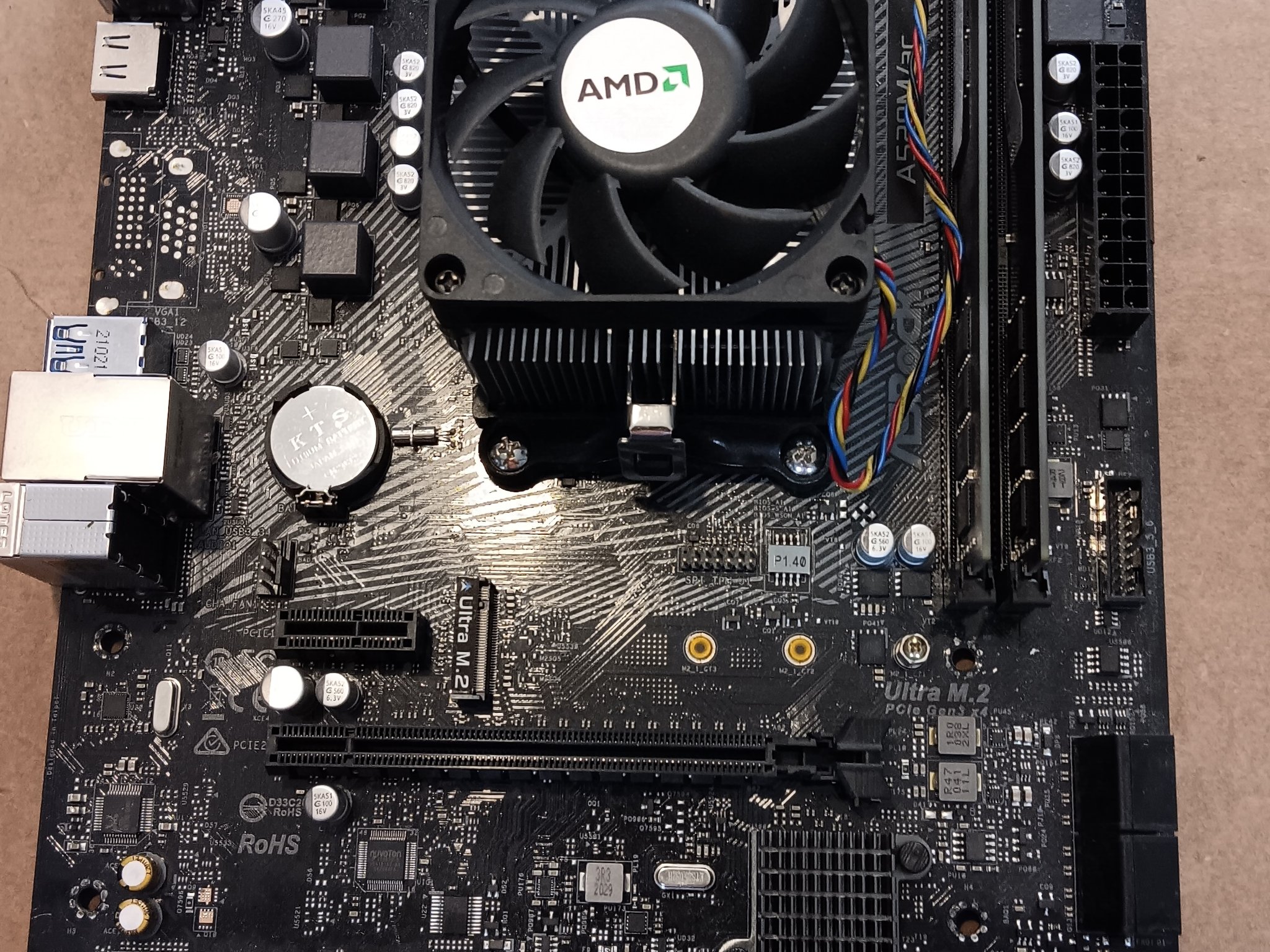 ASrock A520M/AC Micro ATX/AMD Ryzen 3 4100 4 Core 3.8GHz/16 GB (2X8GB) Forza DDR4 2666 RAM/Cooler