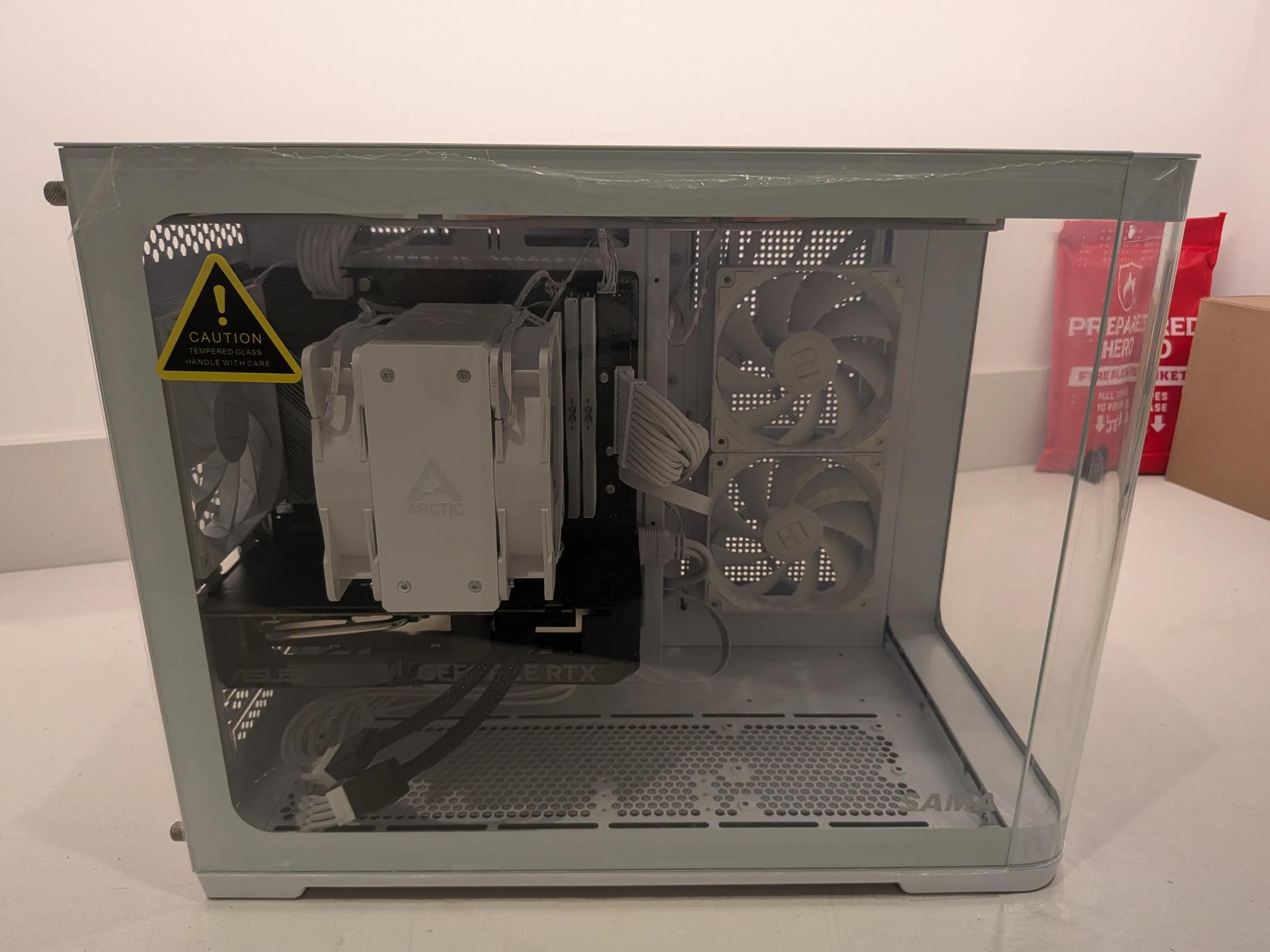 White Gaming PC - Ryzen 7600X, RTX 4070 Super, 32 GB DDR5, 1 TB