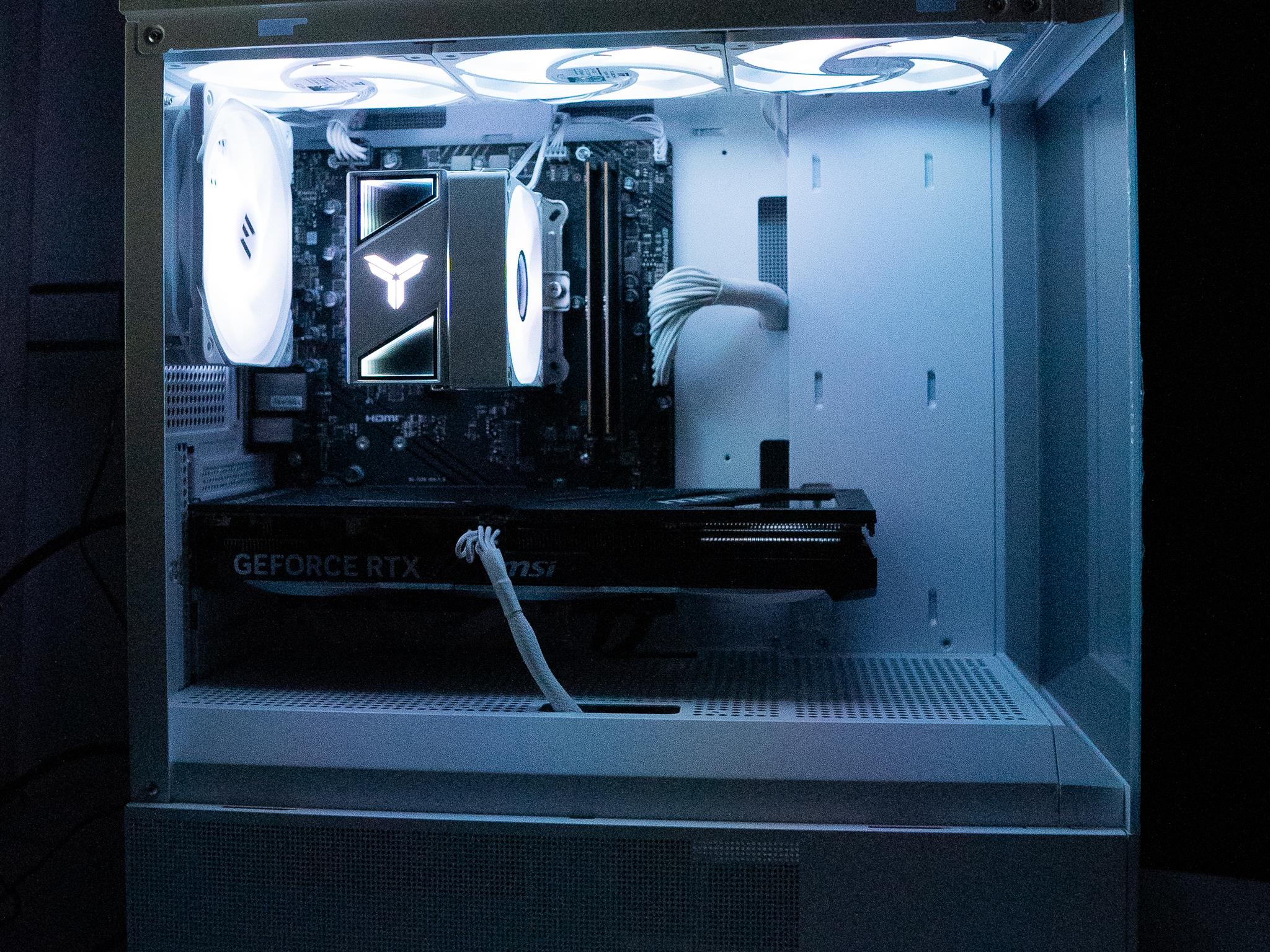 🌨🌨 | MSI RTX 4060Ti | RYZEN 5 7500F | 32GB DDR5 RAM | 1TB | Arctic Snow