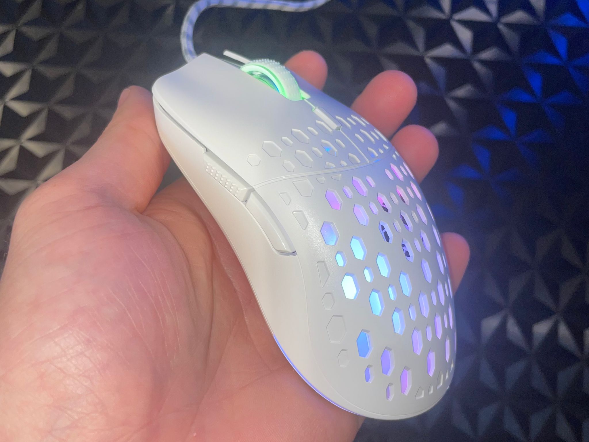 White RAIKU G701 Wired Gaming Mouse - RGB