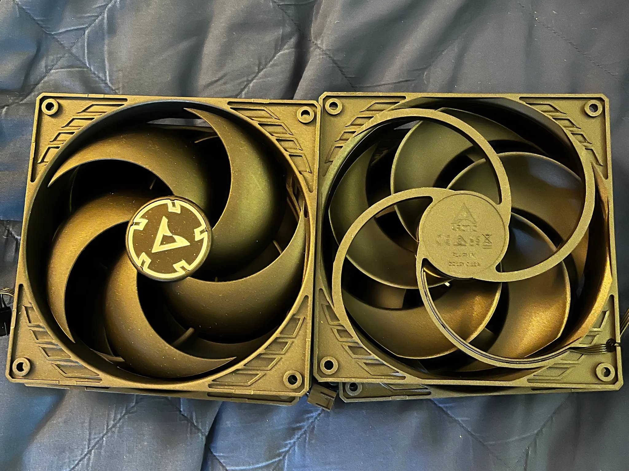 Arctic Cooling P14 PWM fans