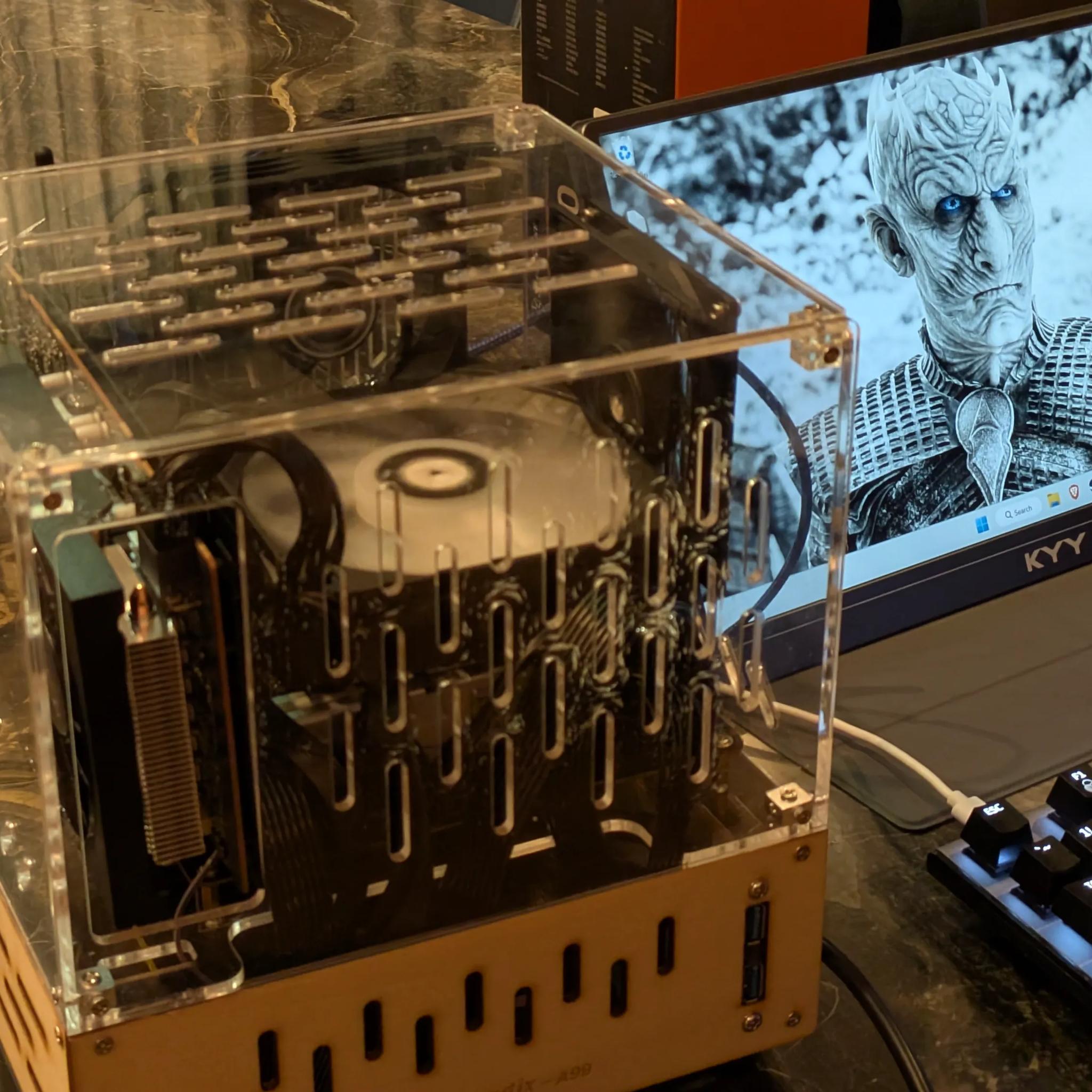 Invisible Man - RX 7600, Ryzen 5 5600, 32 GB RAM, 2 TB Gen 4 NVME, RGB