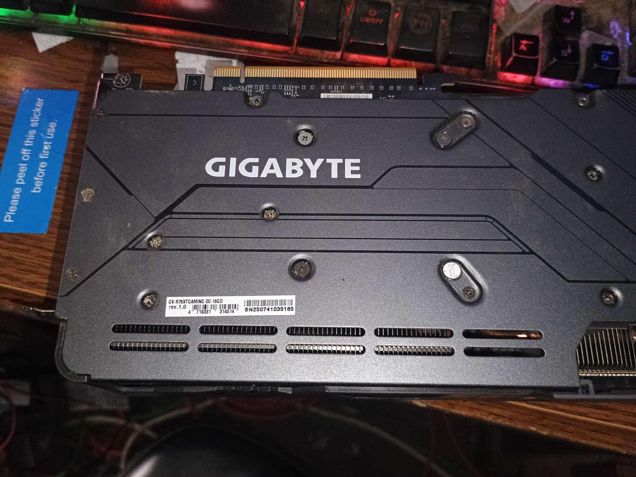 GIGABYTE AMD RX 7800XT 16gb