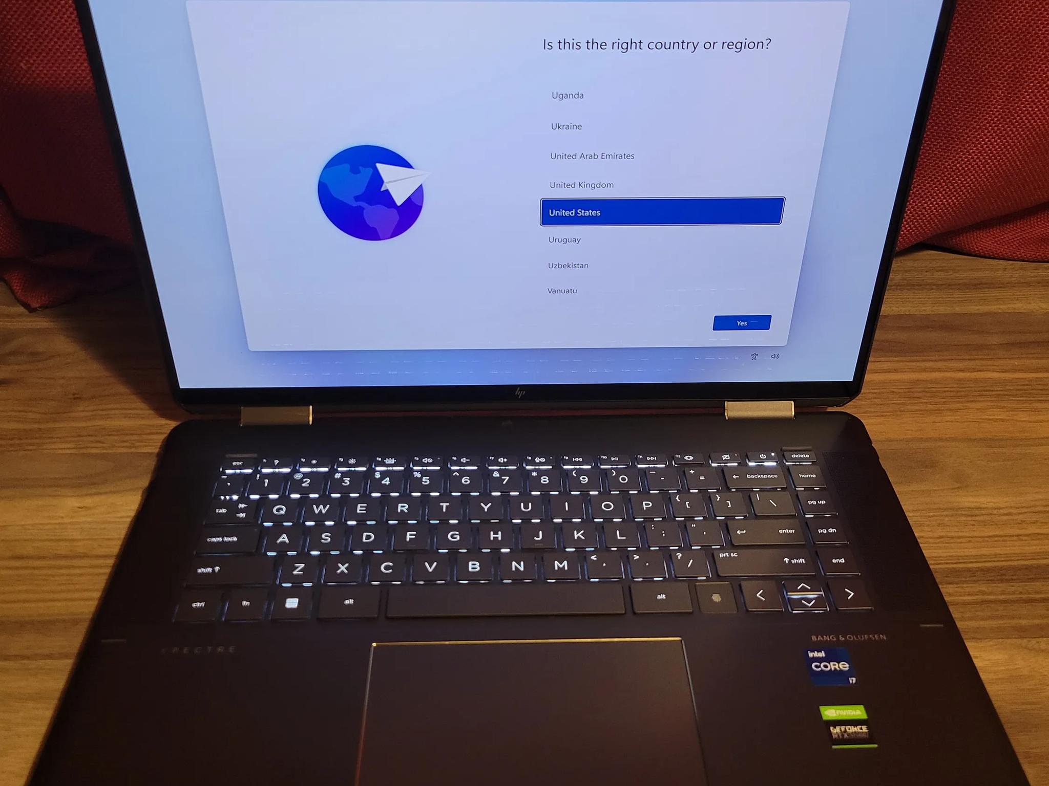 HP Spectre 2n1 Laptop - 16" Touch Screen - intel i7 11th gen. - 1tb ssd - RTX 3050