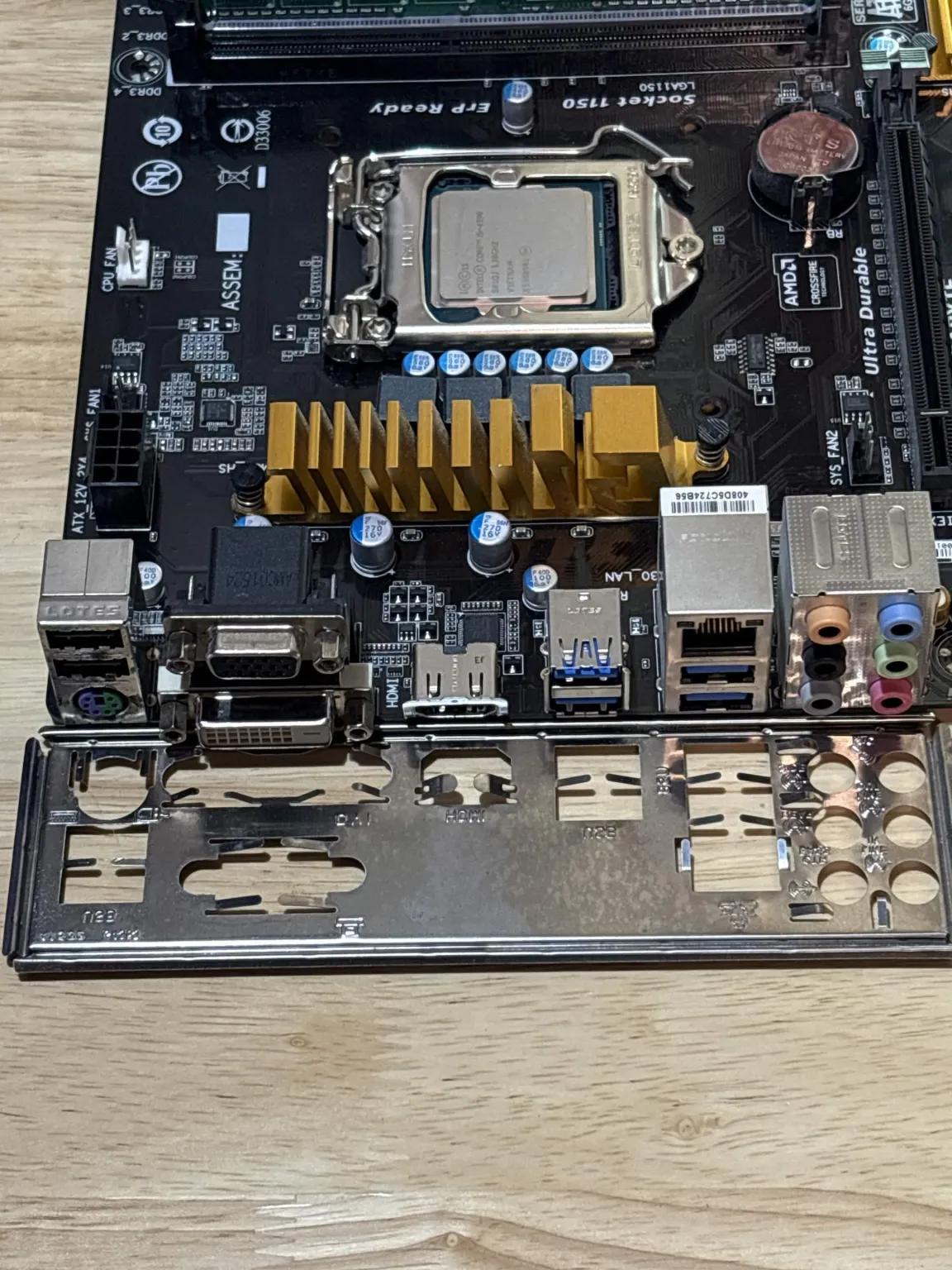Gigabyte H87M-D3H / i5-4590 / 2x4GB DDR3 1600MHZ