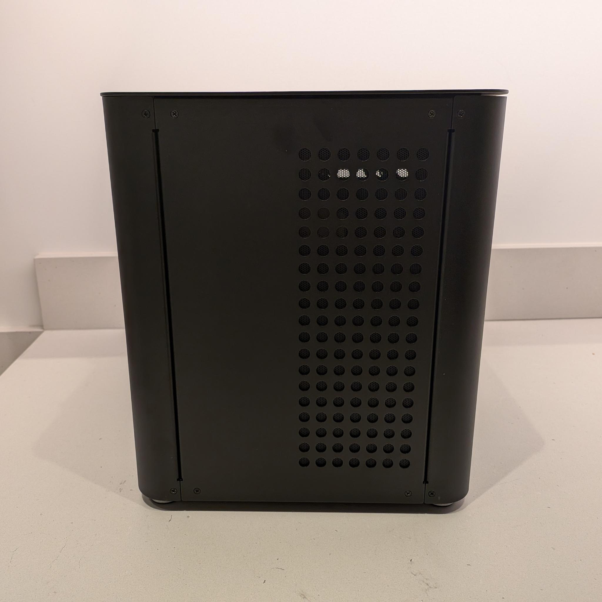 Bomb Devil - RTX 5070, Ryzen 5 9600X, 64 GB DDR5 RAM, 2 TB Gen 5 NVME, RGB, Liquid Cooled